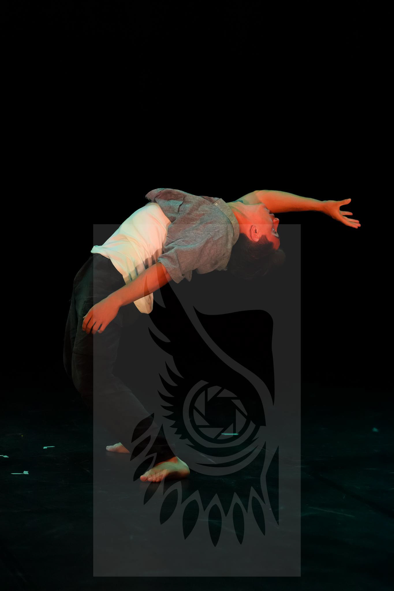 805