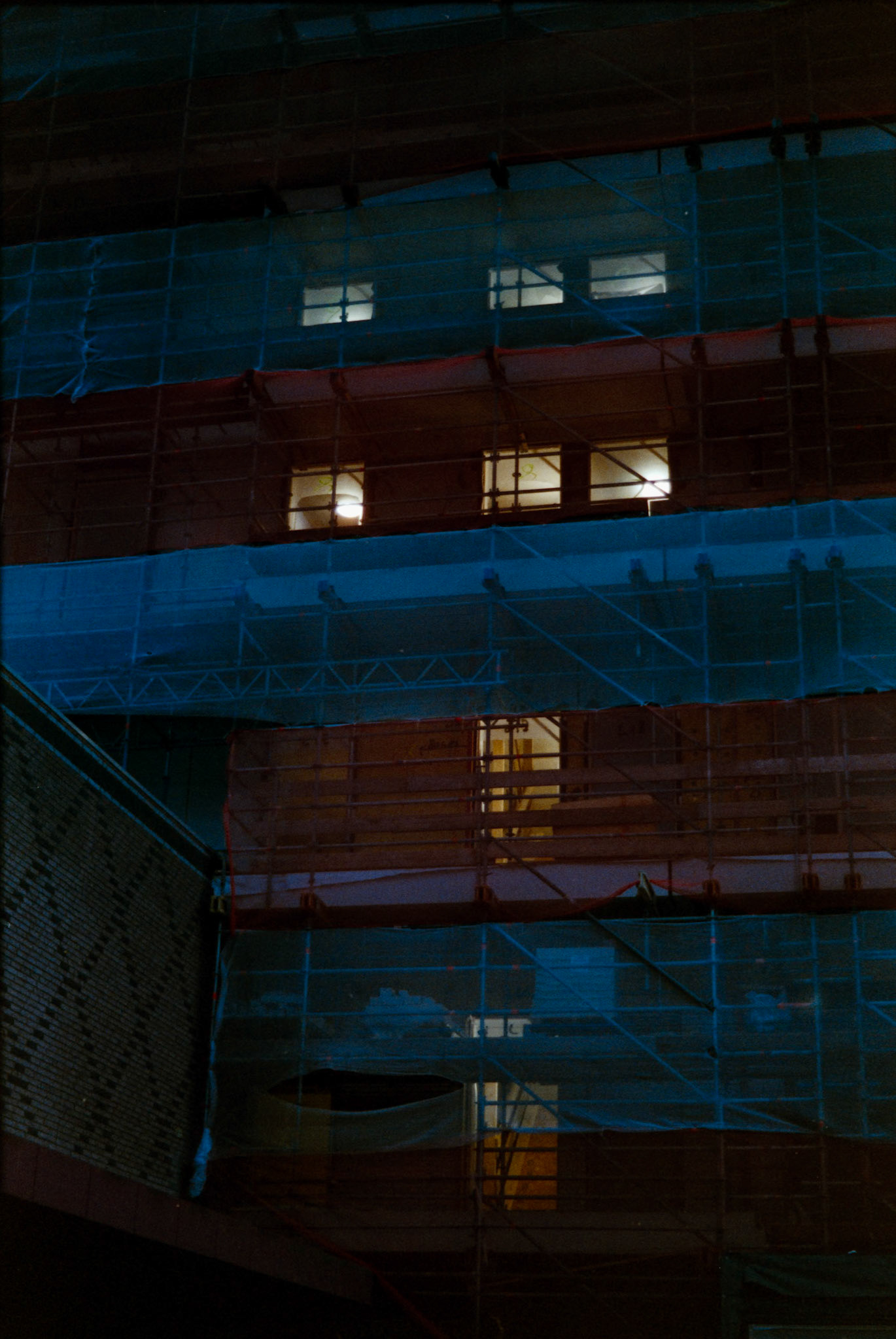 Negative Lab Pro v3.1.1 | Color Model: Frontier | Pre-Sat: 3 | Tone Profile: Linear | LUT: Frontier
