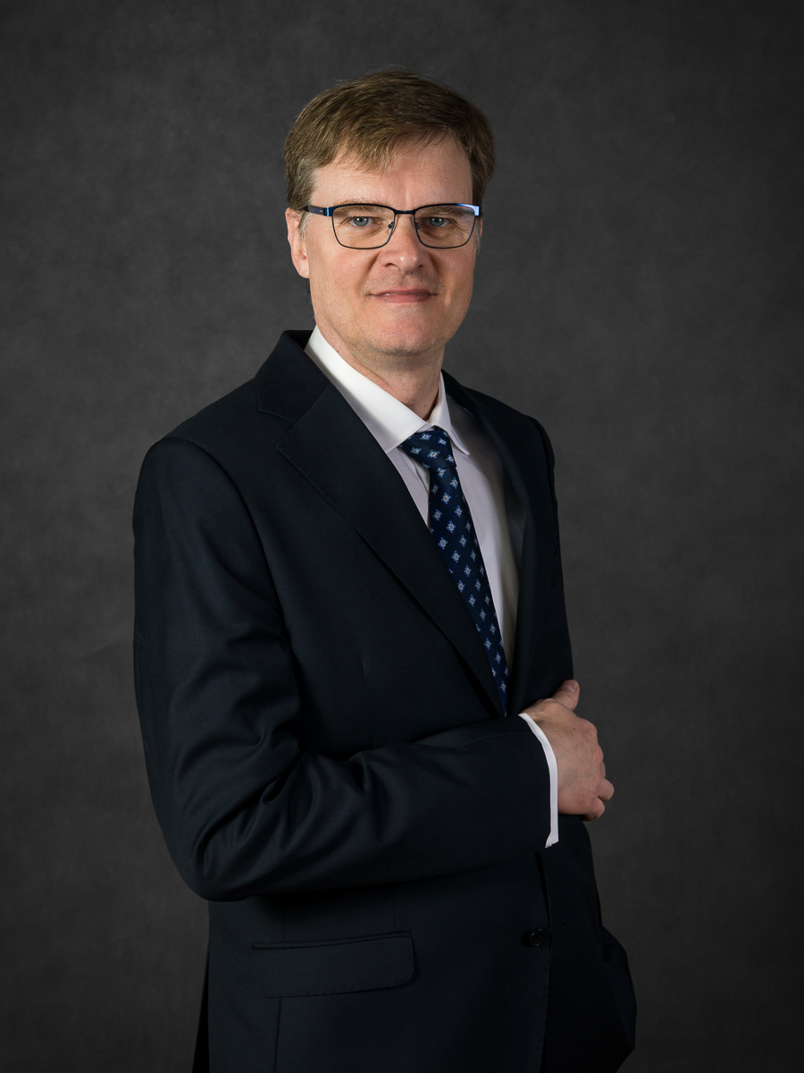 Portret biznesowy w studio