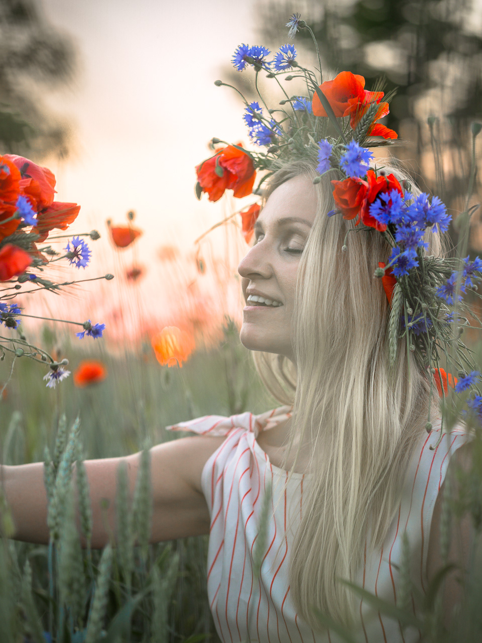 Letnia sesja portretowa w polu