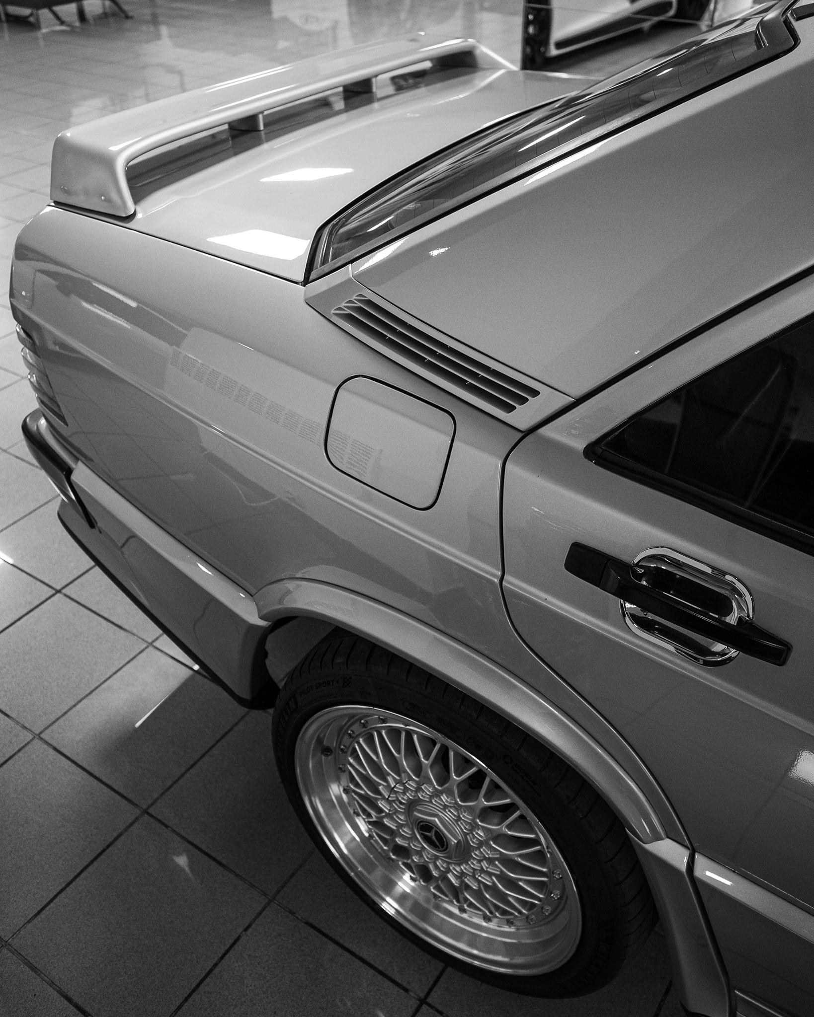 Mercedes-Benz 190E