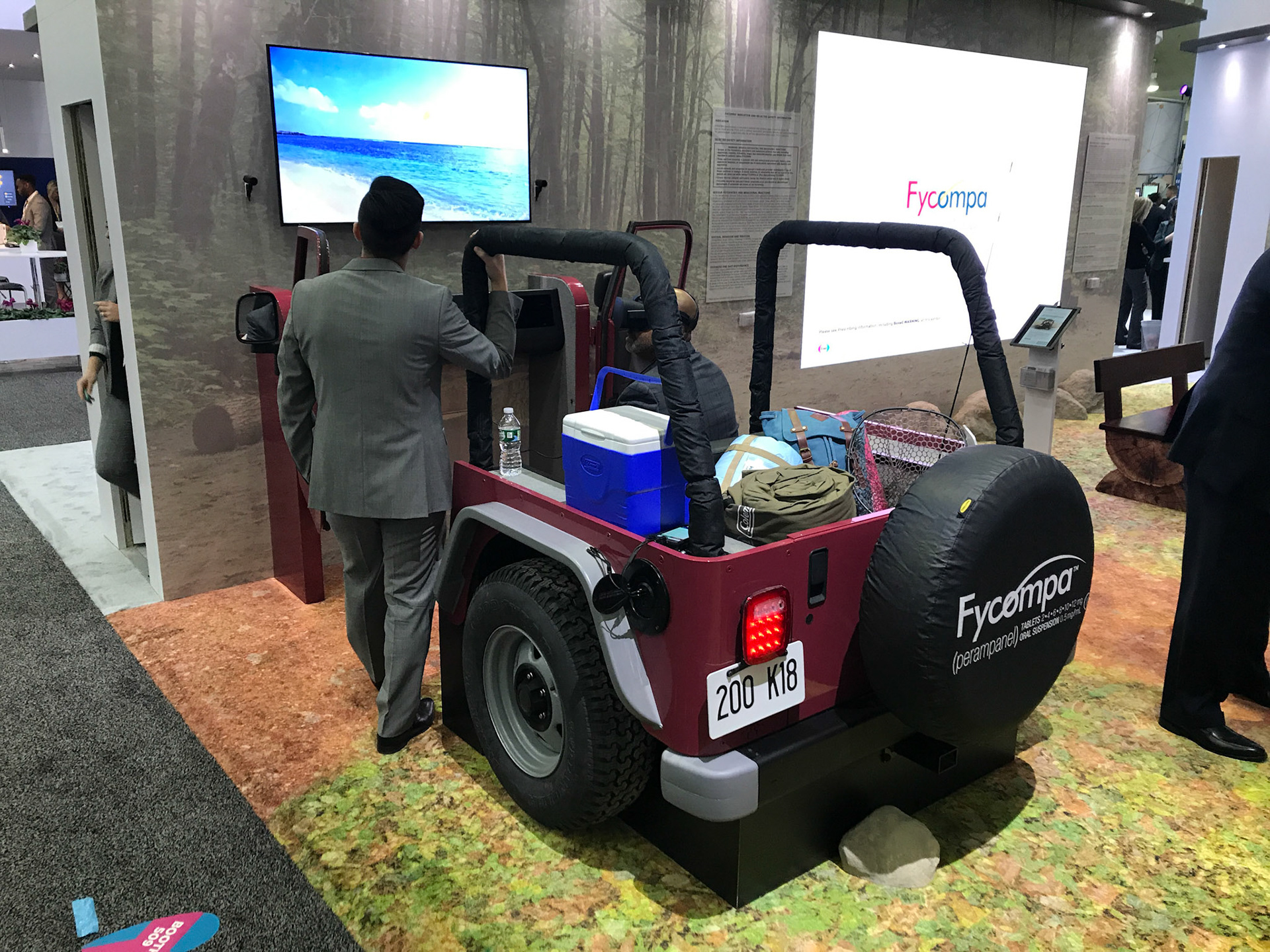 Final Jeep with Travel Props
