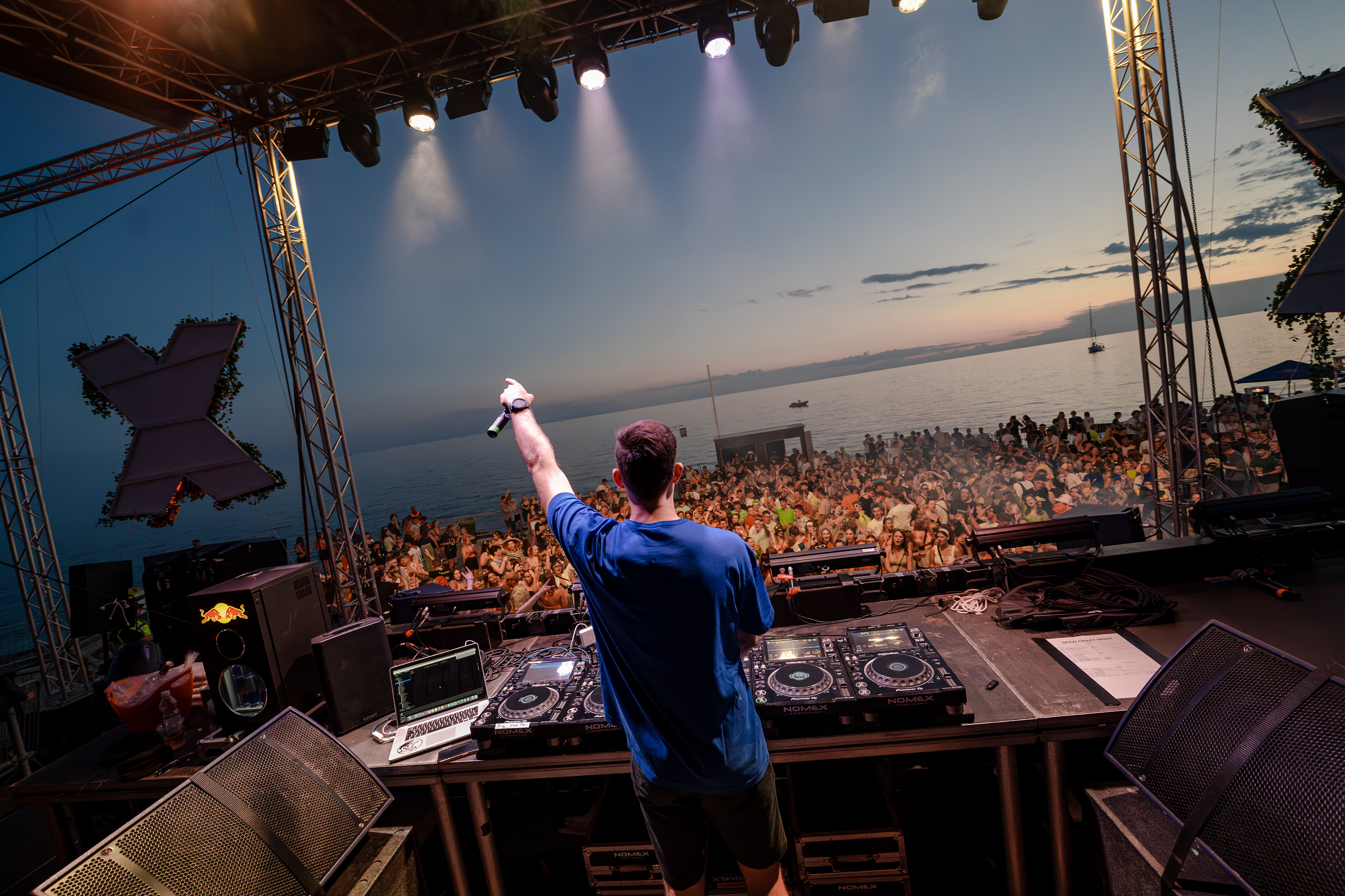 DJ Spicy DJ Set Mainstage