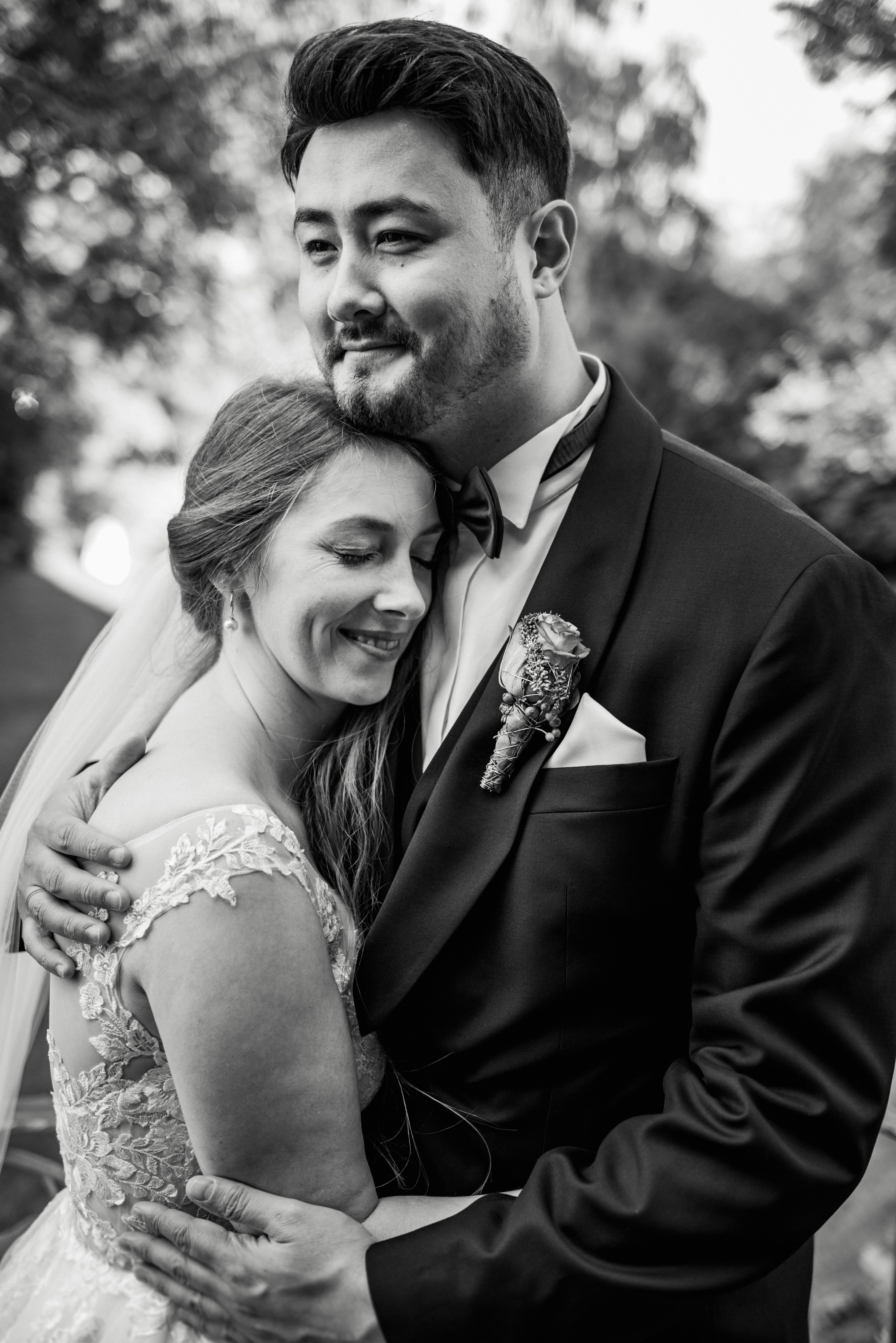 Brautpaar in Schwarz Weiß