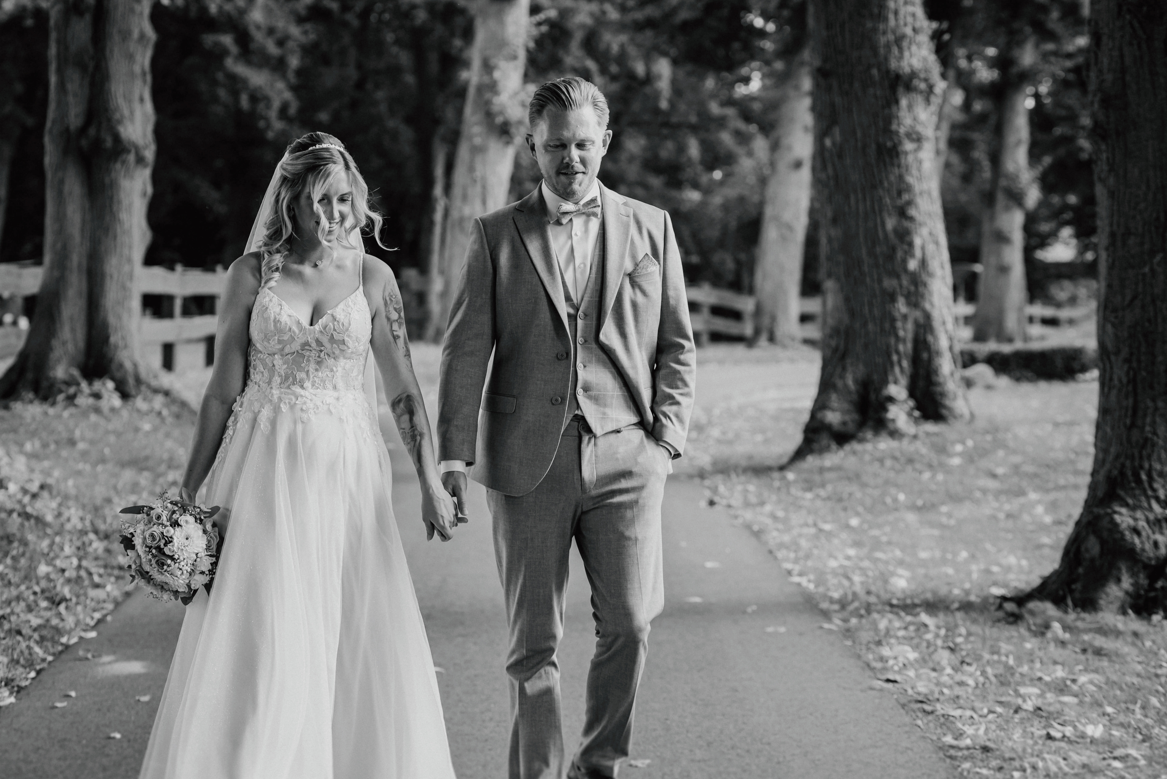 Spaziergang Brautpaar Fürstenberg