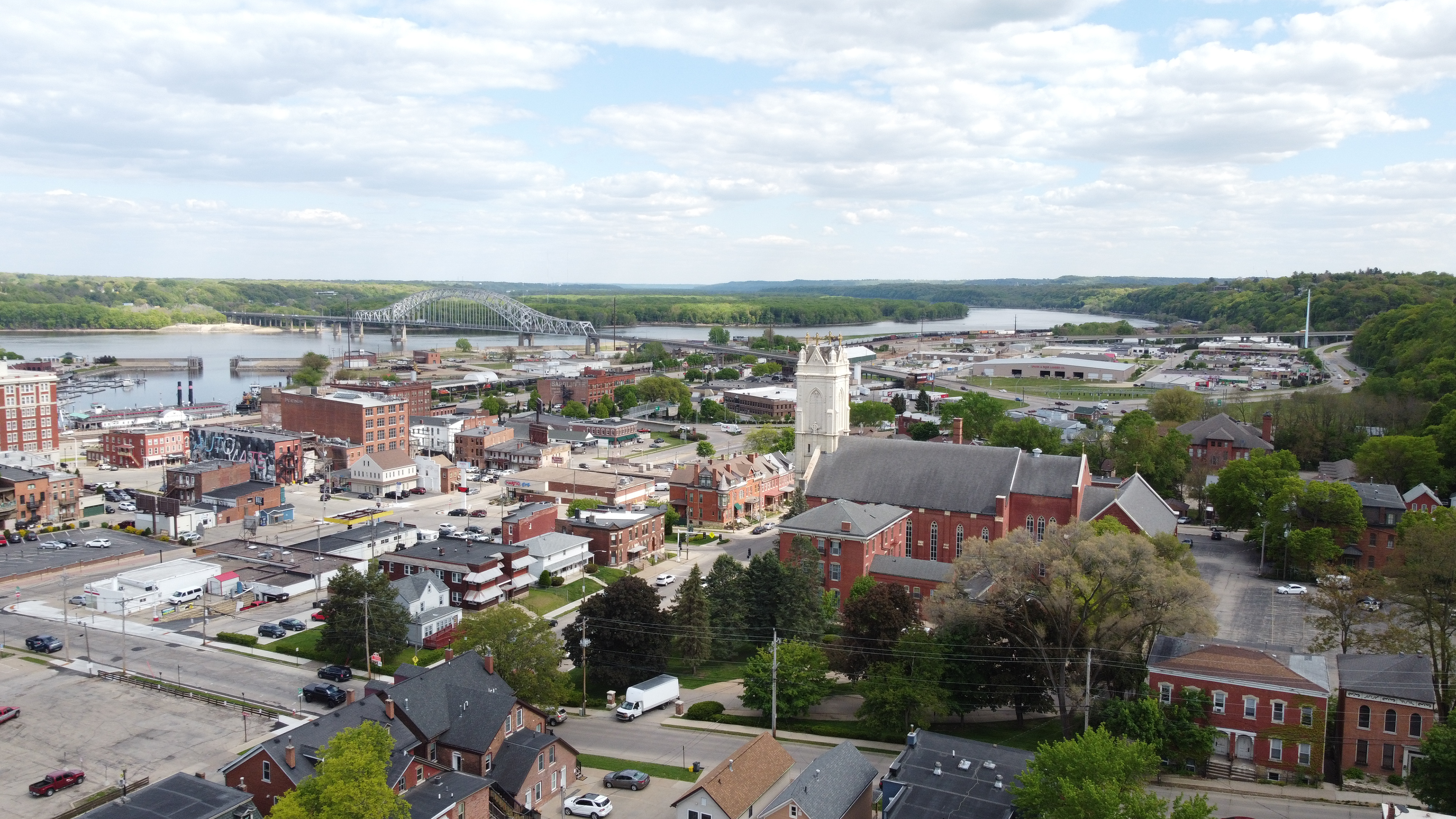Downtown Dubuque. © 2021 Hawkinson Aerial Photography, LLC