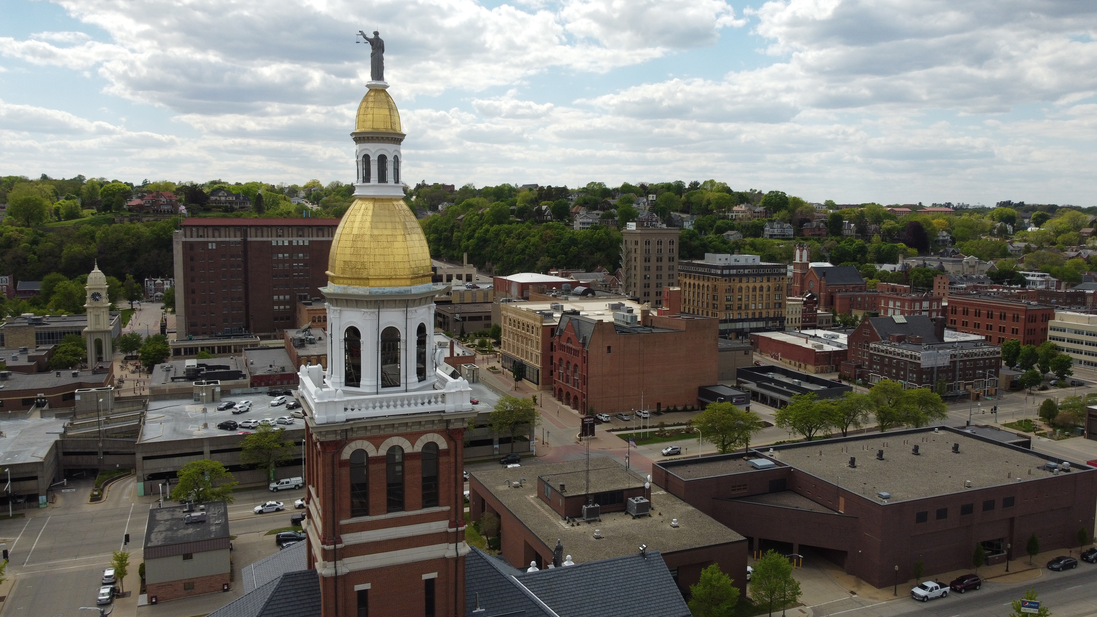 Dubuque County Courthouse. © 2021 Hawkinson Aerial Photography, LLC