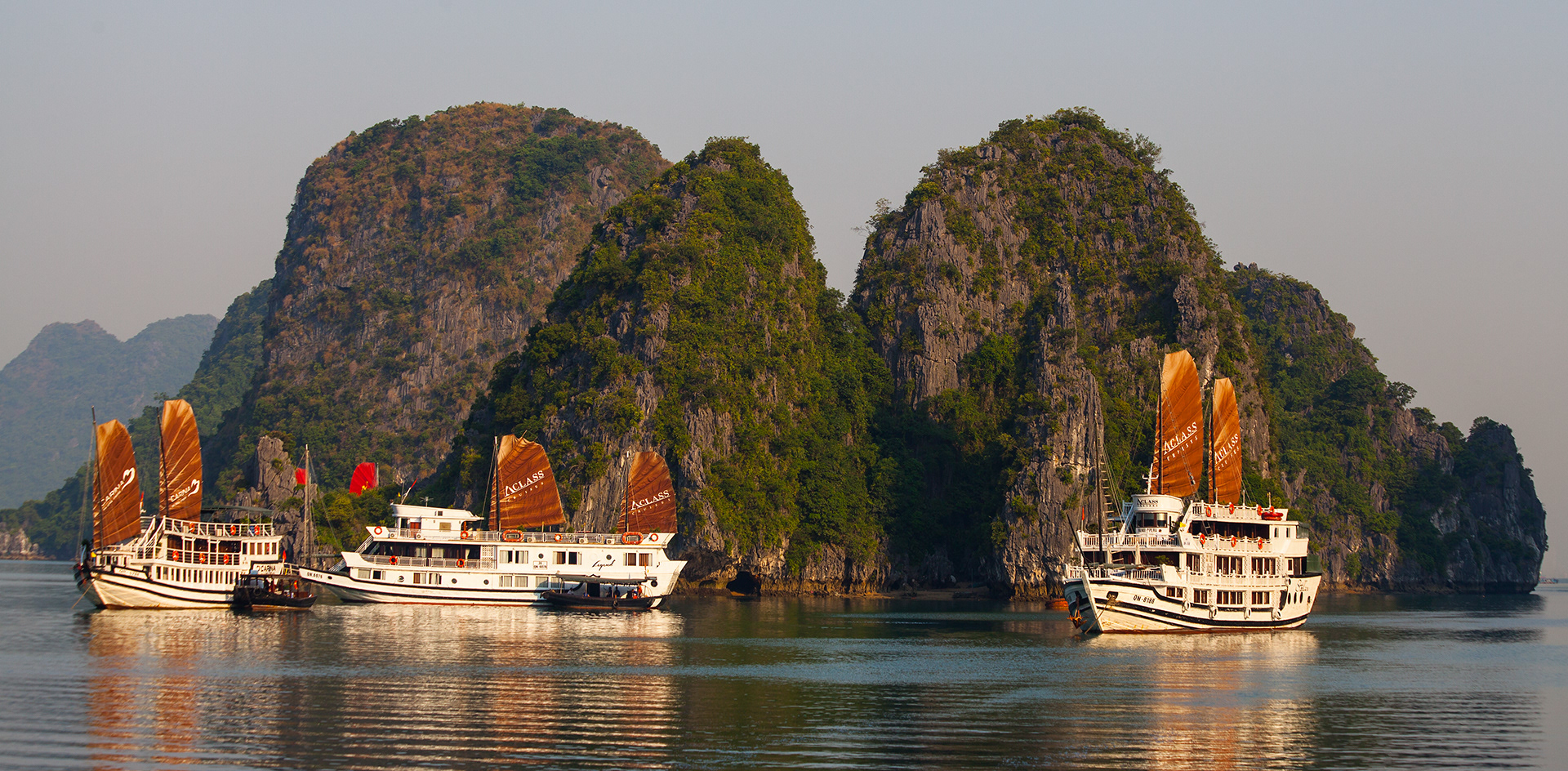 Ha Long Bay - Red Sails