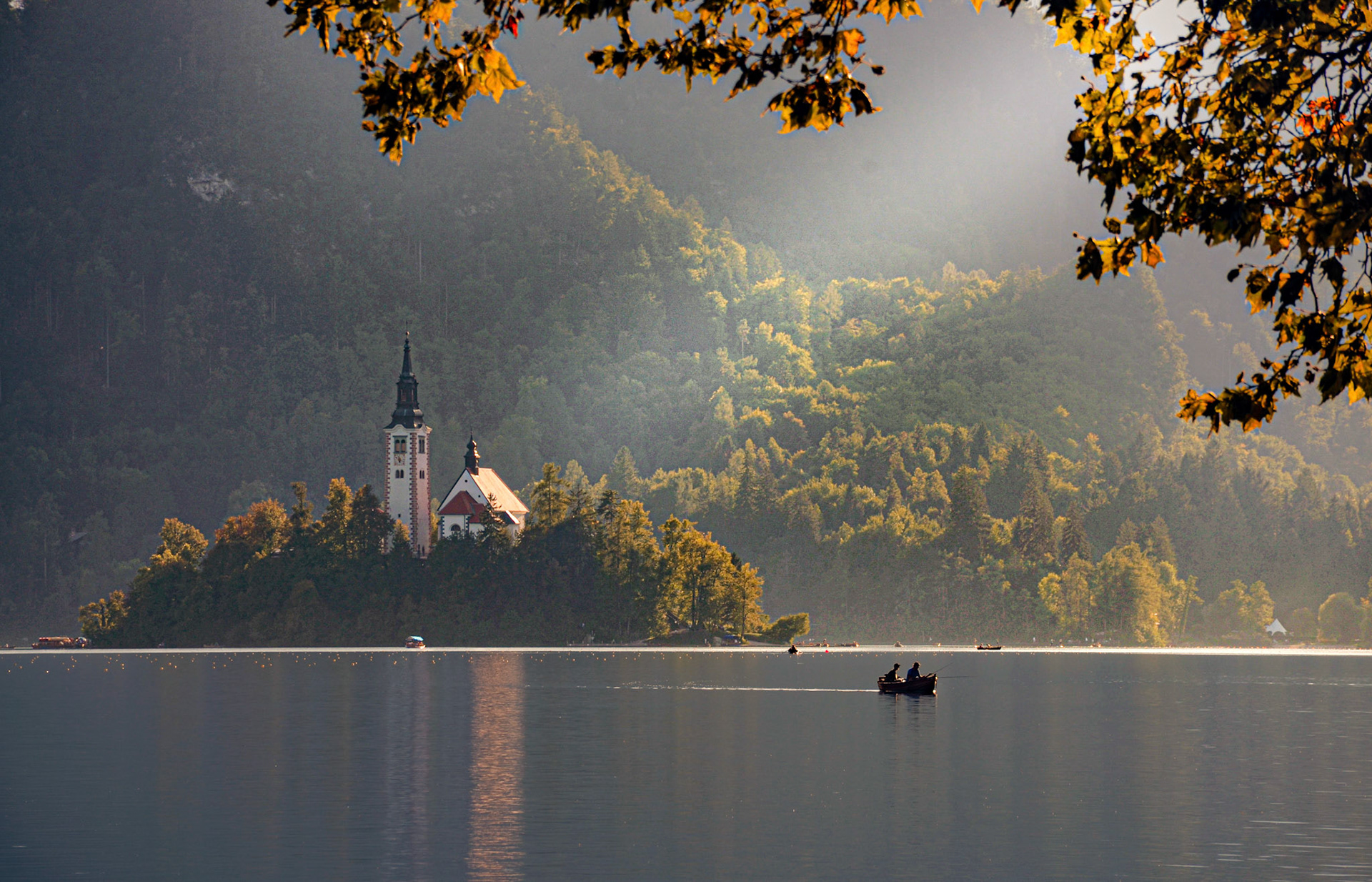 Lake Bled, Slovina
