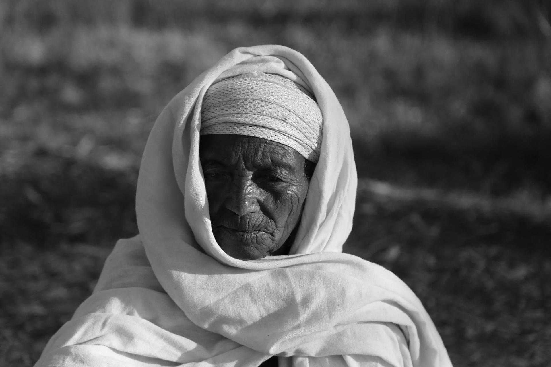 Ethiopian weaver near Blue Nile falls, Ethiopia, Jan. 2018