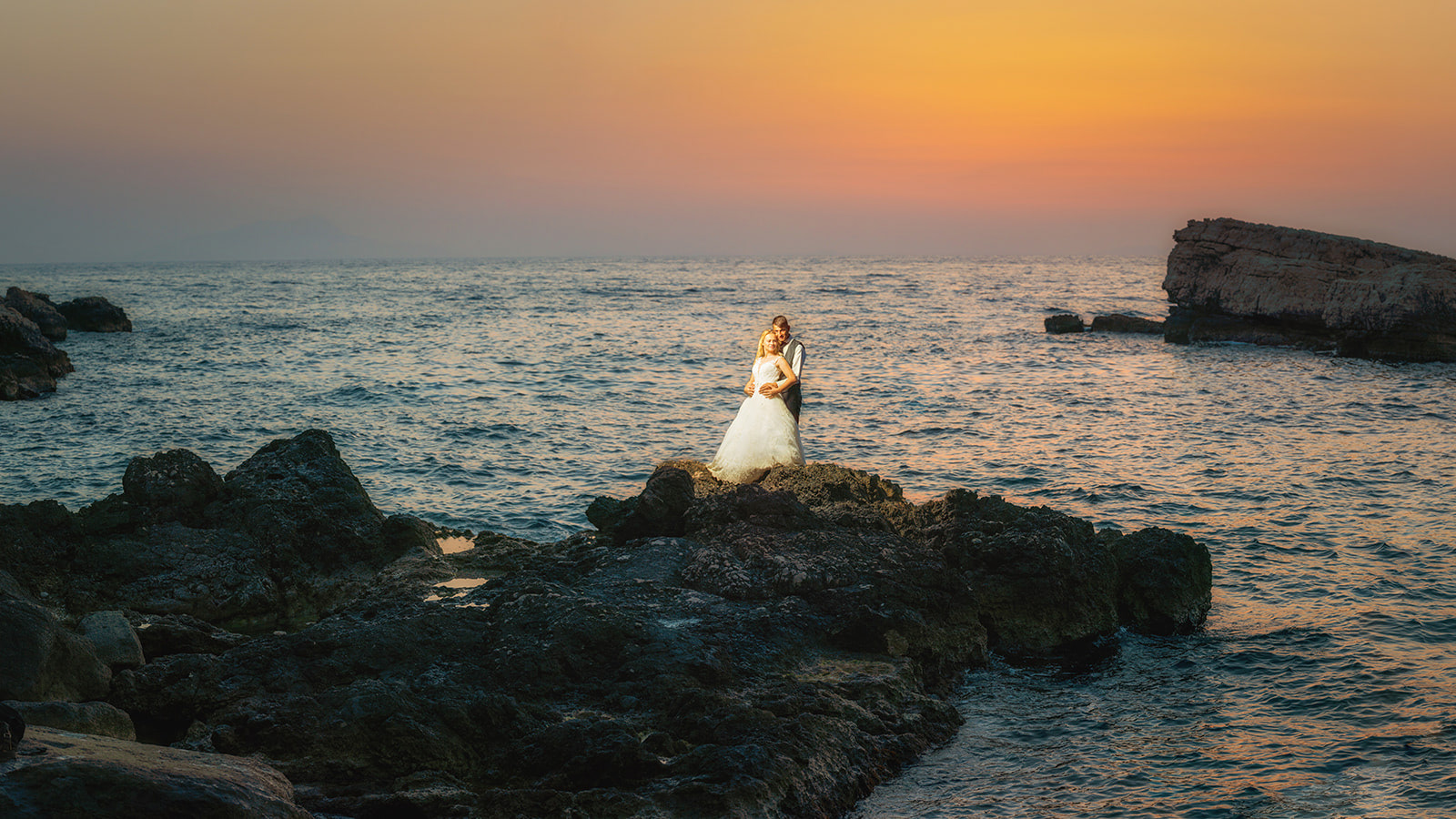 Servizio Fotografico Matrimonio Artistico in Posa al mare - Sposi Sorrento