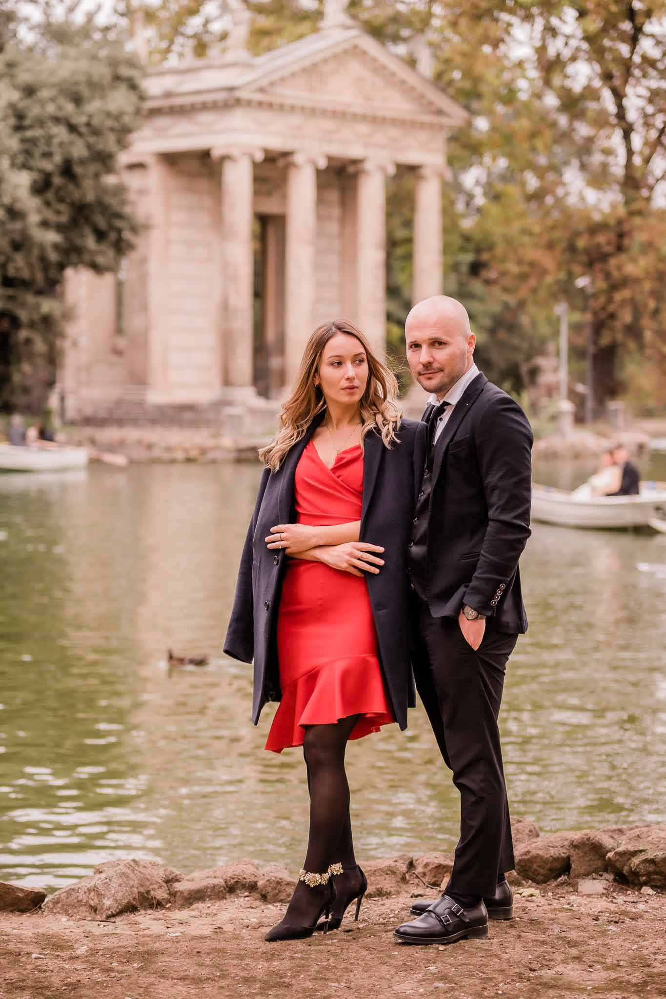 Foto di coppia in autunno a Roma - Villa Borghese