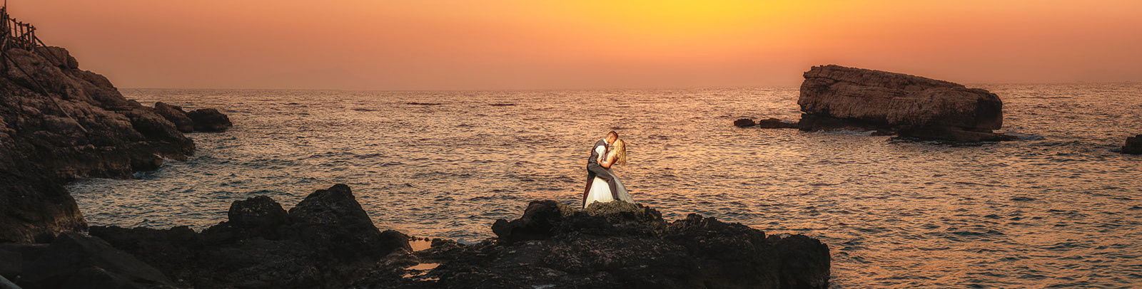 Servizio Fotografico Matrimonio Artistico in Posa al mare - Sposi Sorrento
