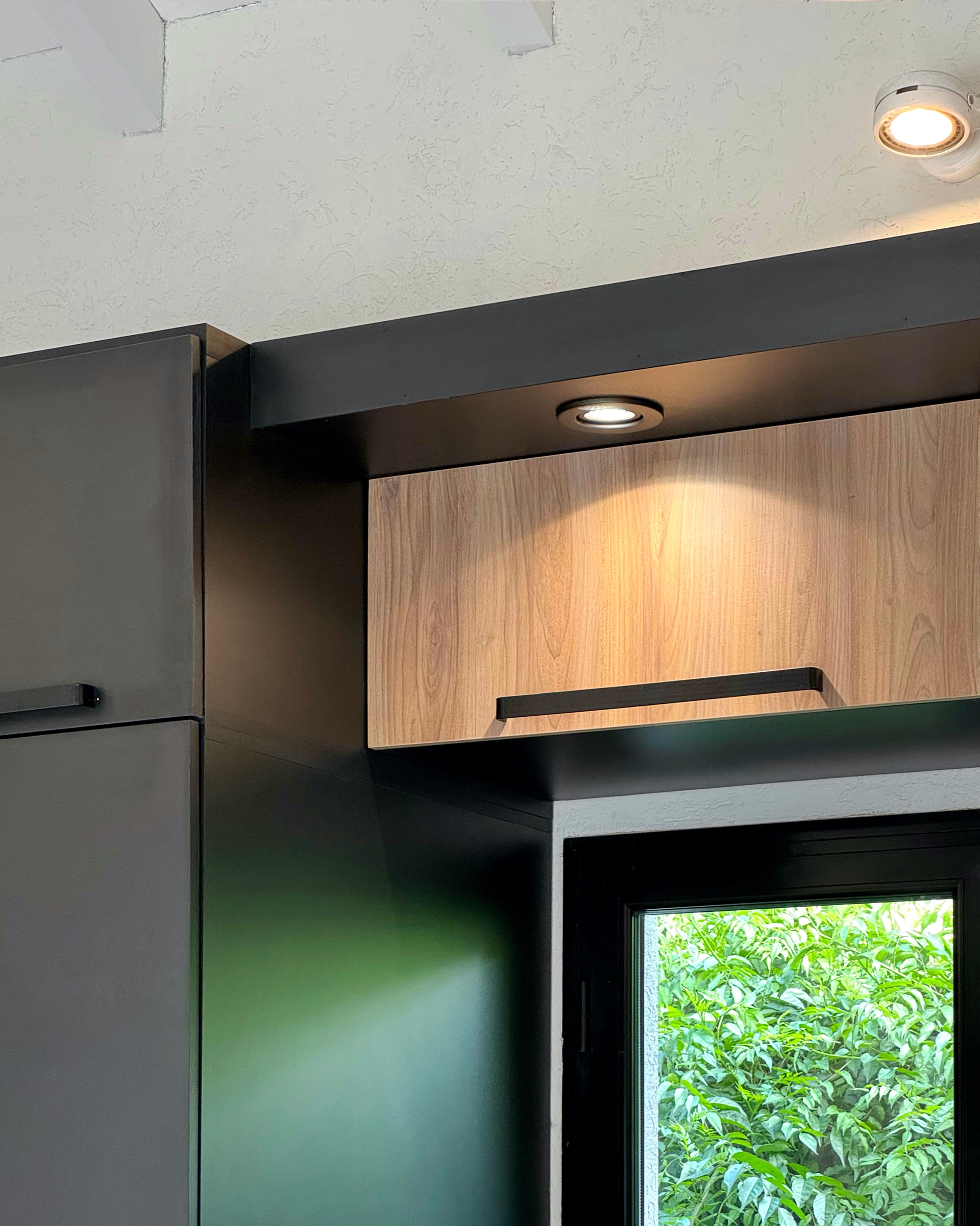 Detalle guardado alto - Diseño de mobiliario a medida - Reforma Quincho /A + B/