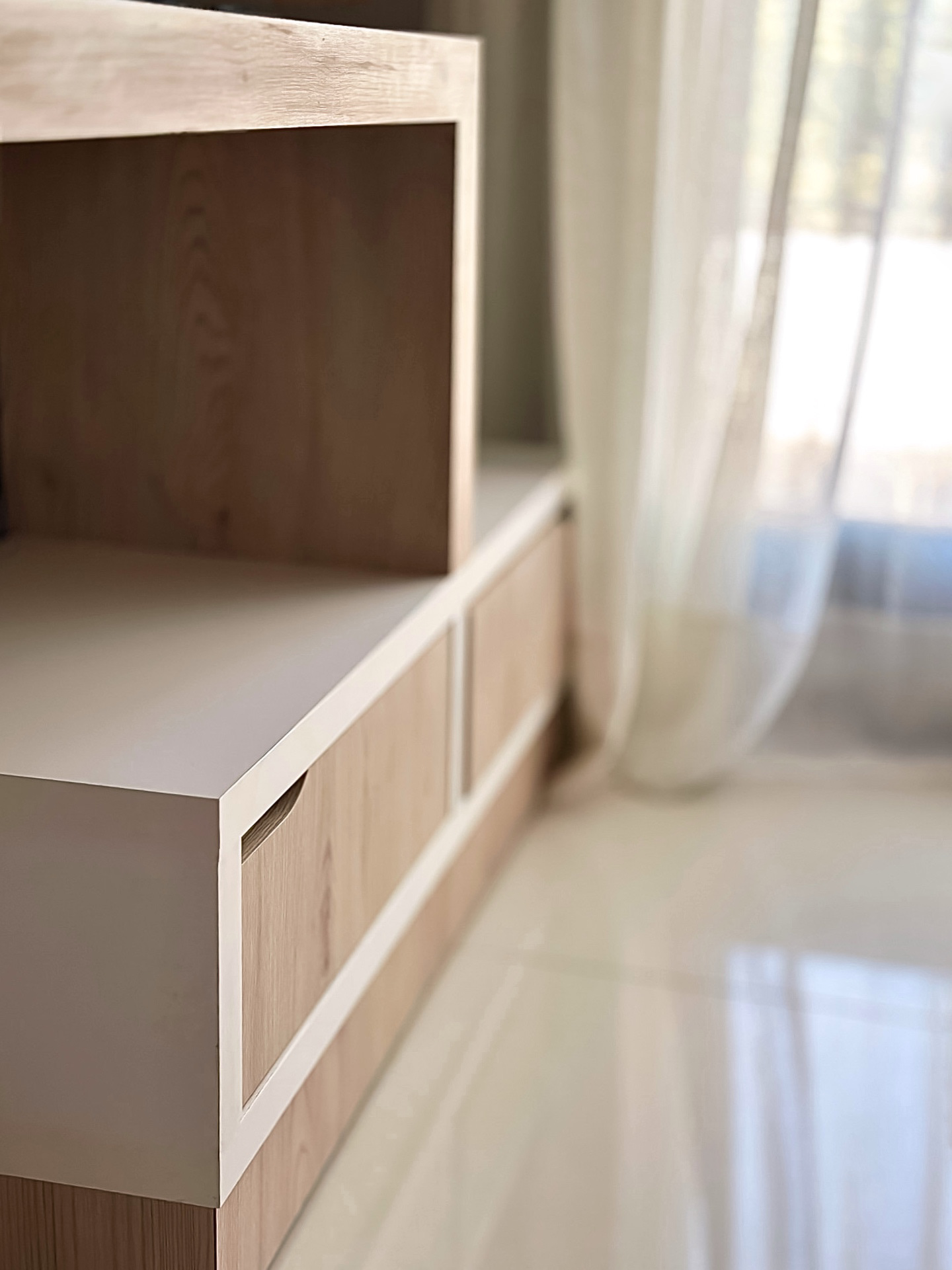 Cajonera fija, diseño de mobiliario a medida, reforma dormitorio