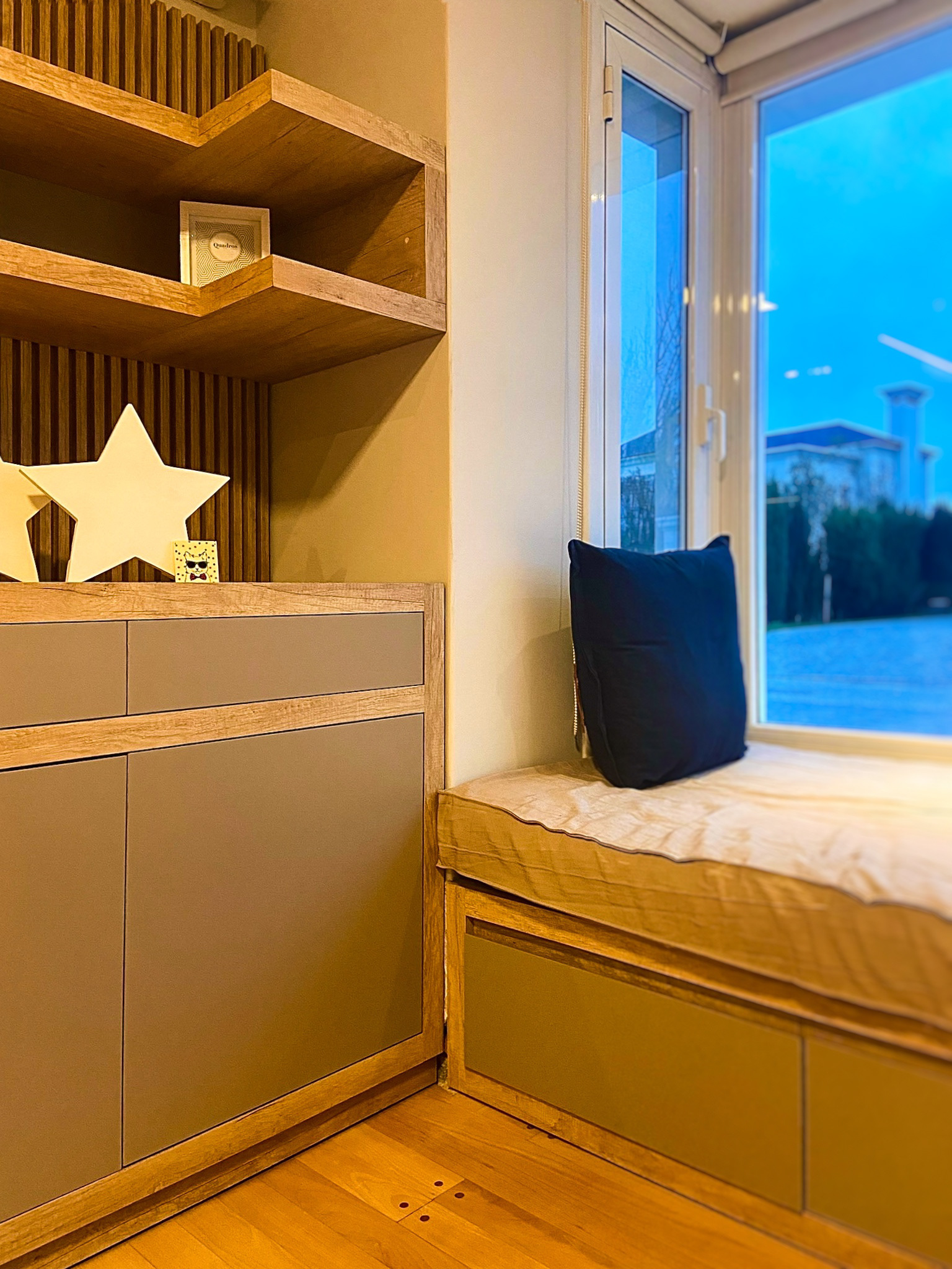 Detalle asiento - Mobiliario a medida - Reforma Despacho /U + P/