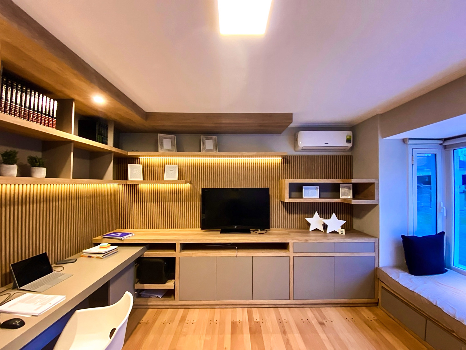 Mueble para TV - Mobiliario a medida - Reforma Despacho /U + P/