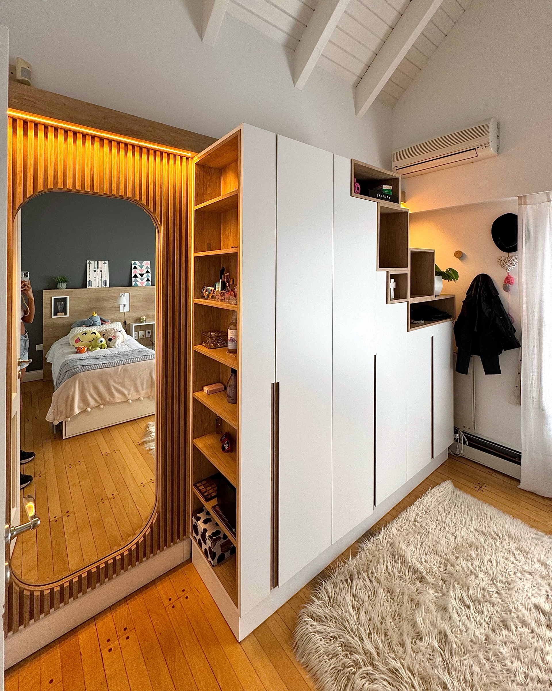 Gran mueble zapatero - Diseño de mobiliario a medida - Reforma Dormitorio /S + C/