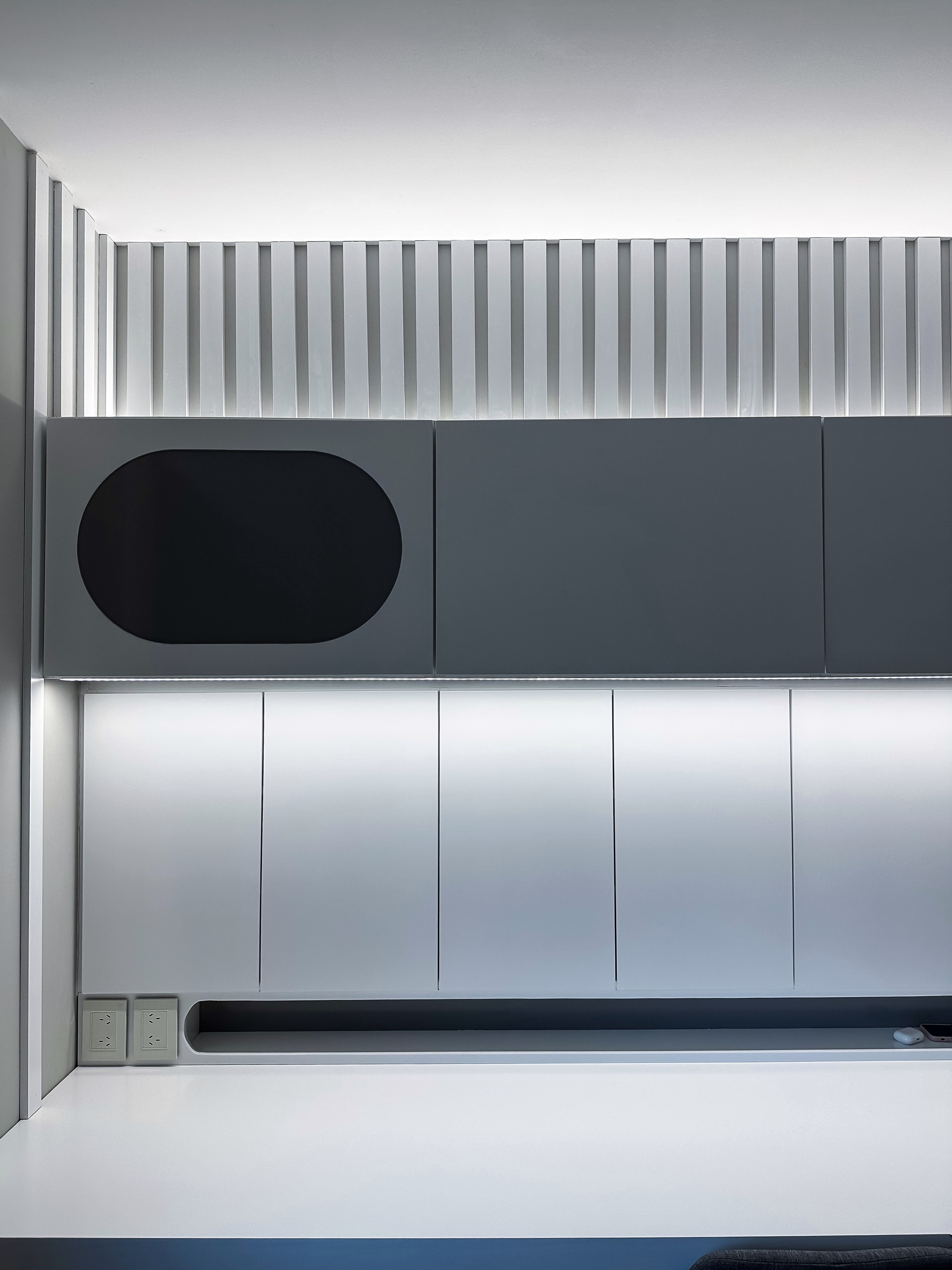 Mesa de trabajo, diseño de mobiliario a medida, reforma dormitorio