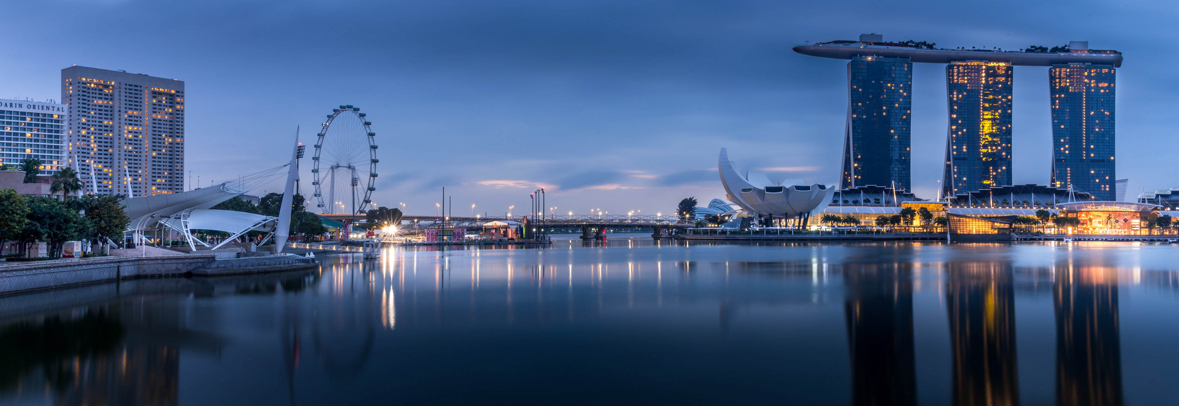 Panorama shot of Marina Bay