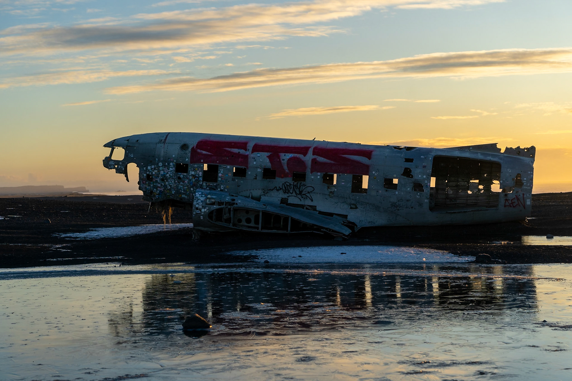 Solheimasandur Plane Wreck