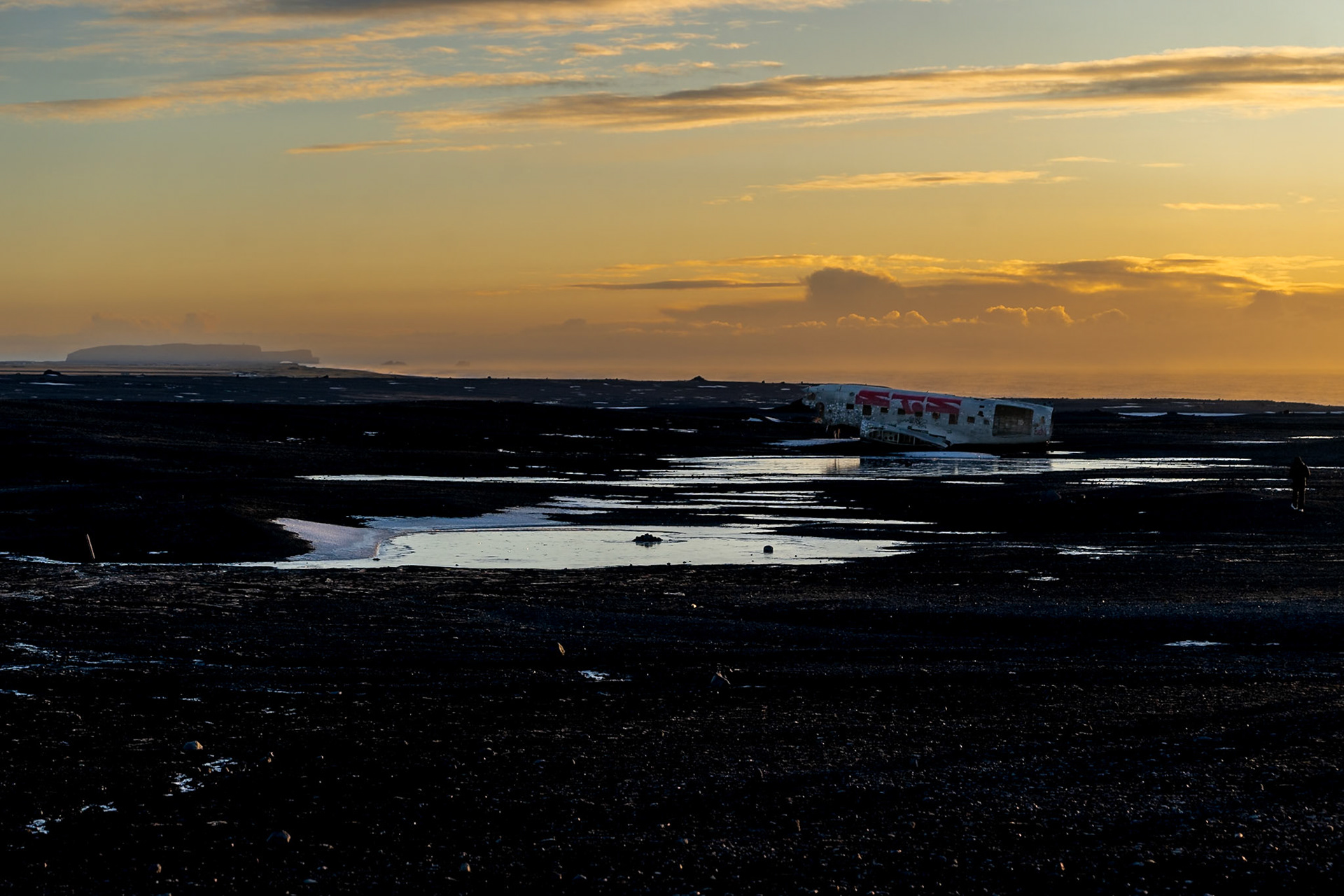 Solheimasandur Plane Wreck