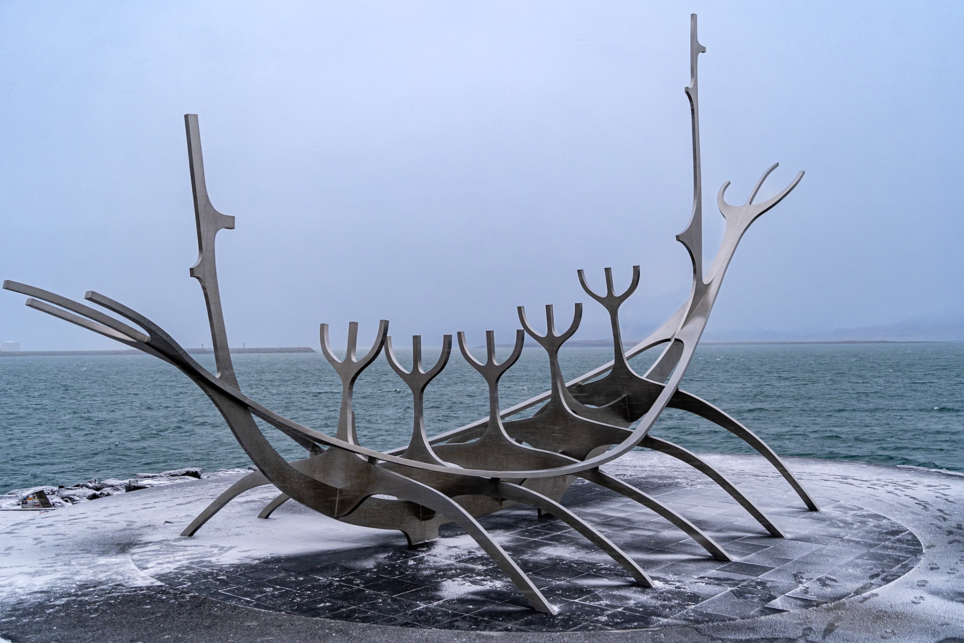 Con thuyền Sólfar – The Sun Voyager is a steel sculpture on the edge of Reykjavik, facing north across Faxaflói Bay.
