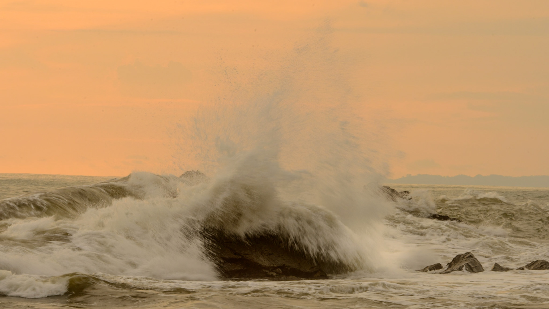 Crashing Waves in Costa Rica