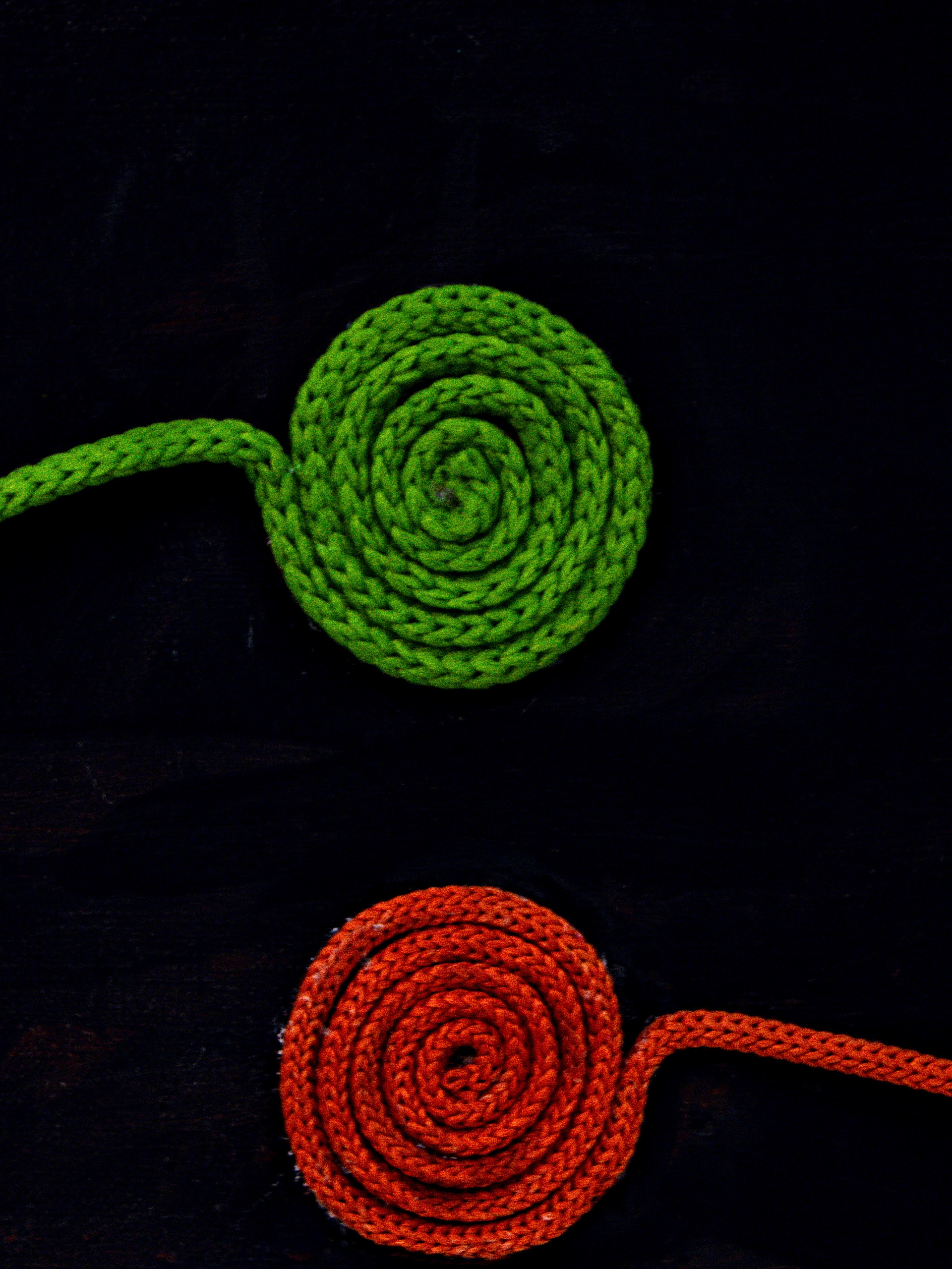 Spiralling; “As soon as possible ” (Up-Close) 75 x 100 cm Acrylic paint,Yarn, paper on canvas