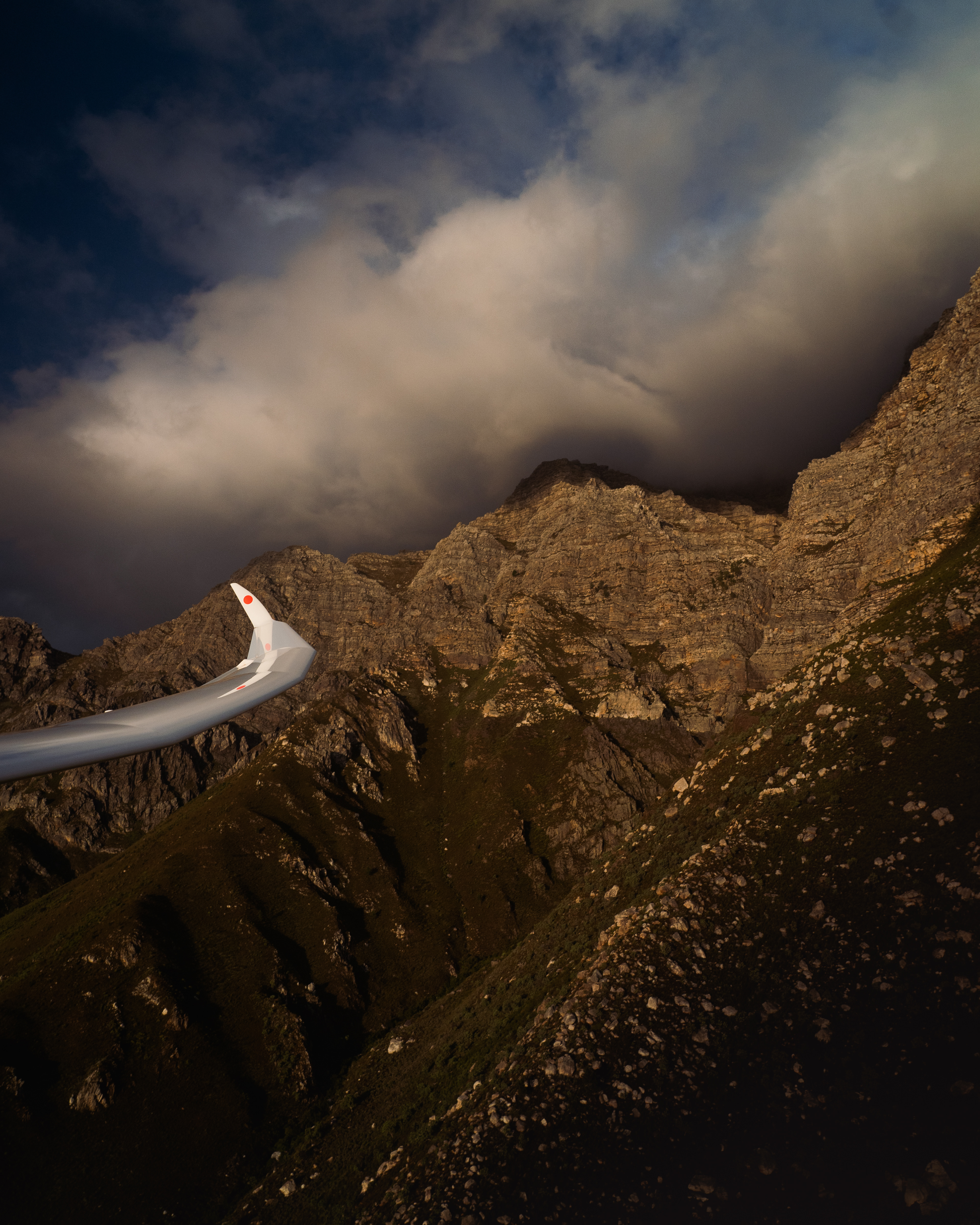 Wolken aufliegend am Hang