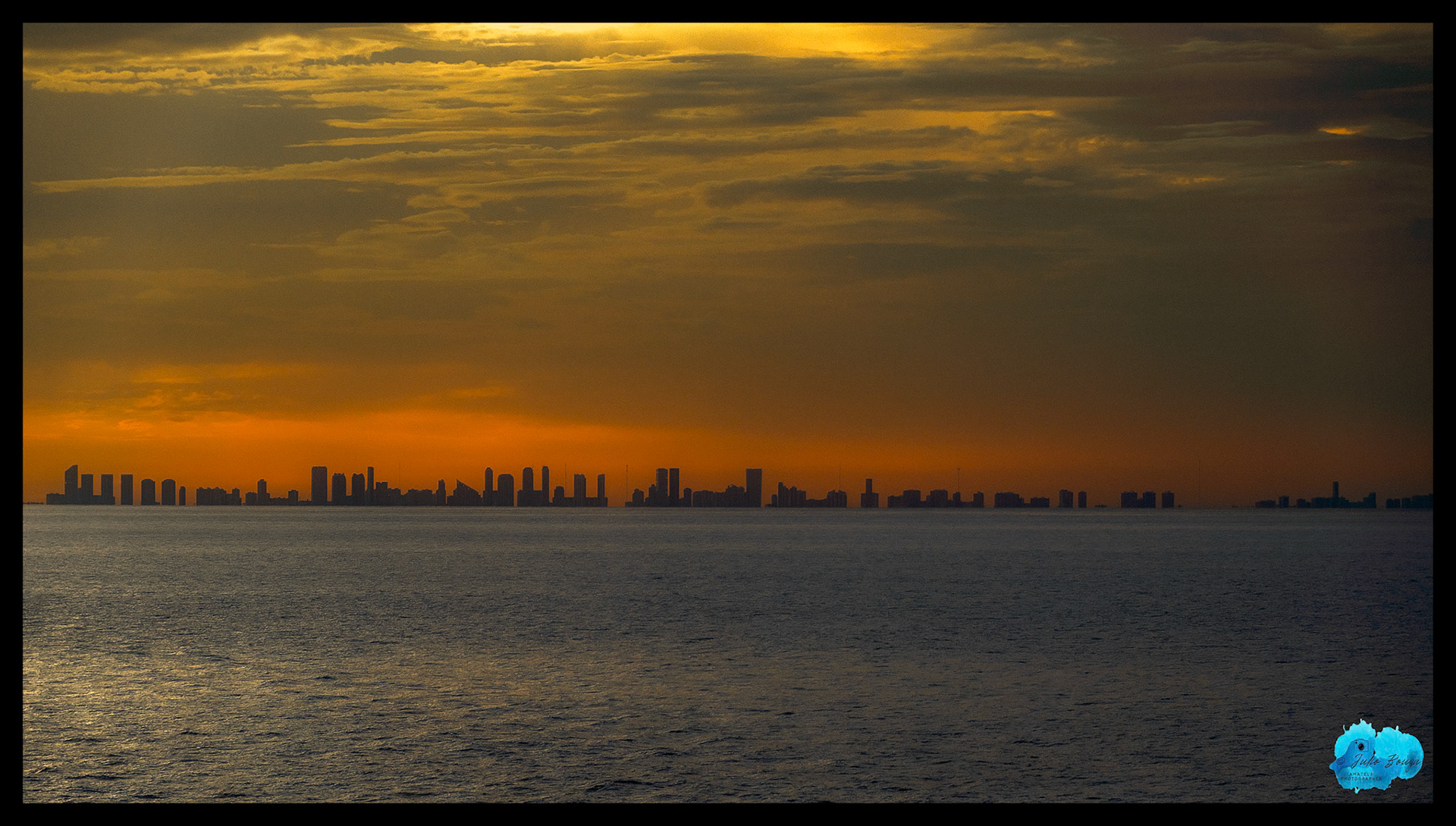 20220919 - Panoramic View Of The Sunset With Miami In The Background