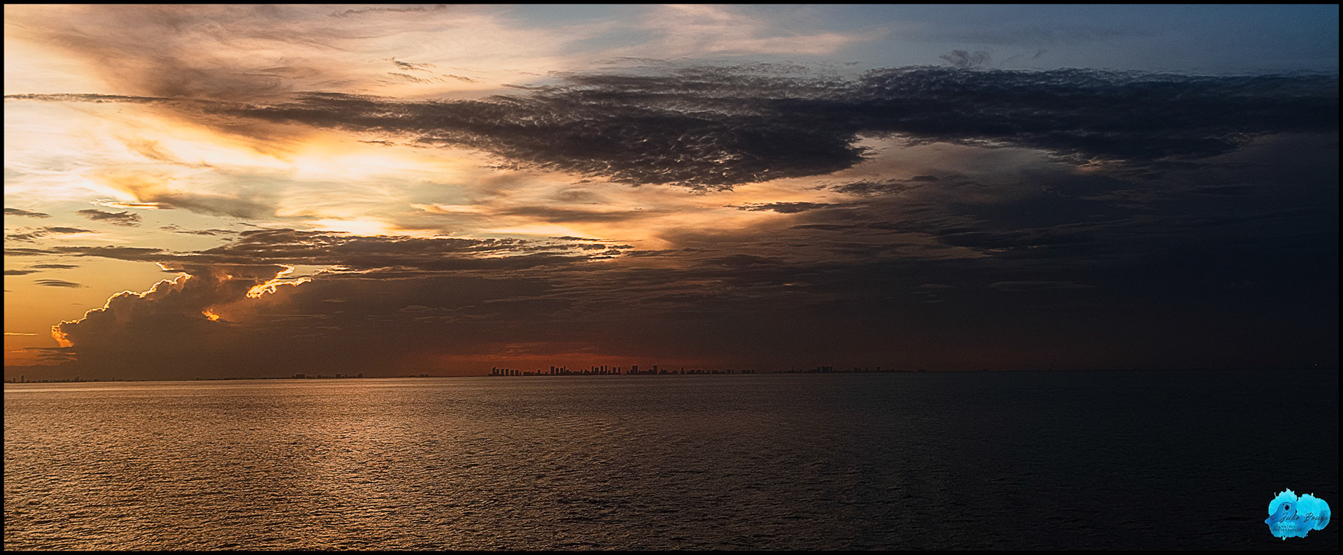 20220919 - Panoramic View Of The Sunset With Miami In The Background