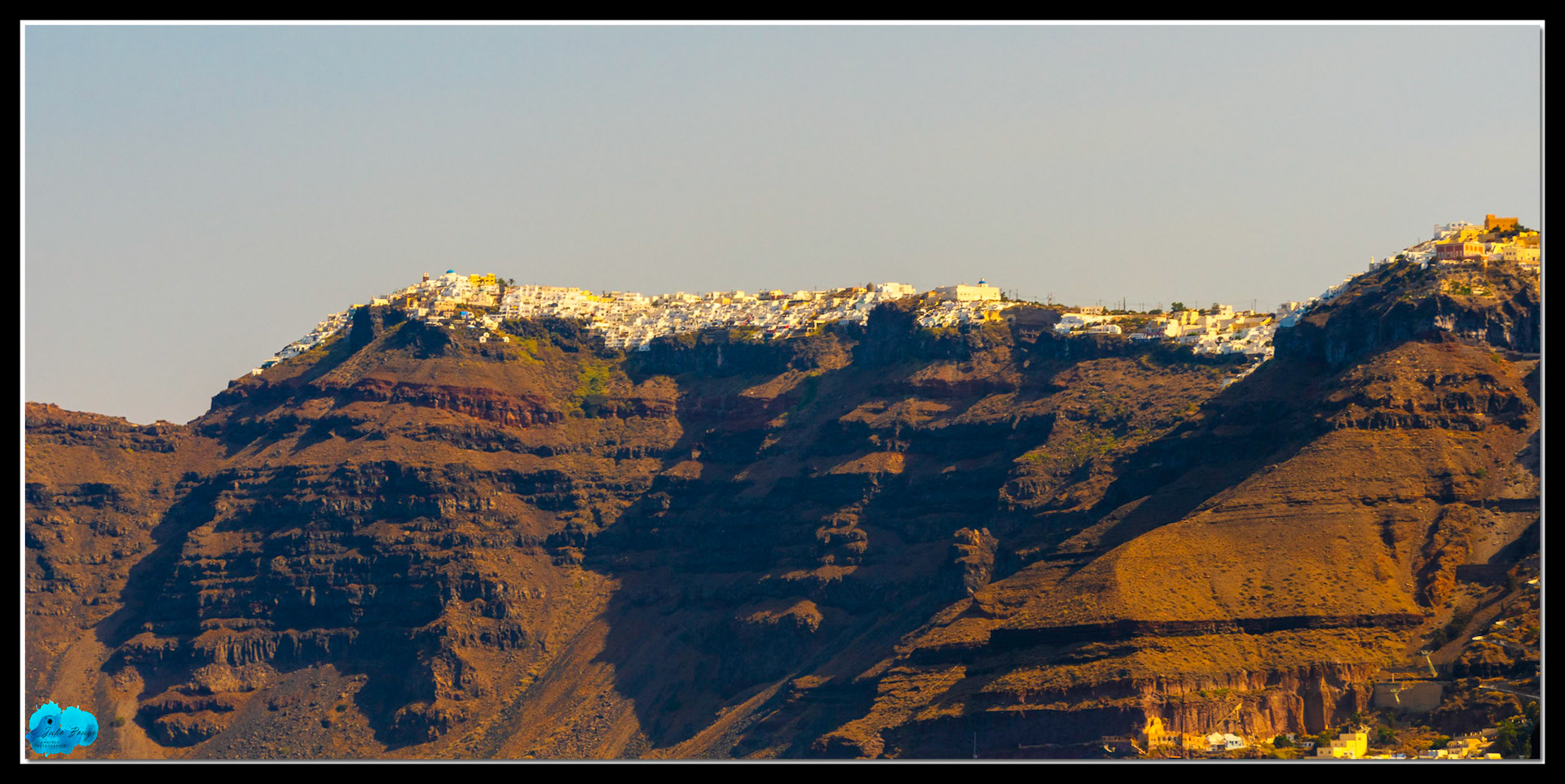 20210804 - Closeup View Of Thera/Fira