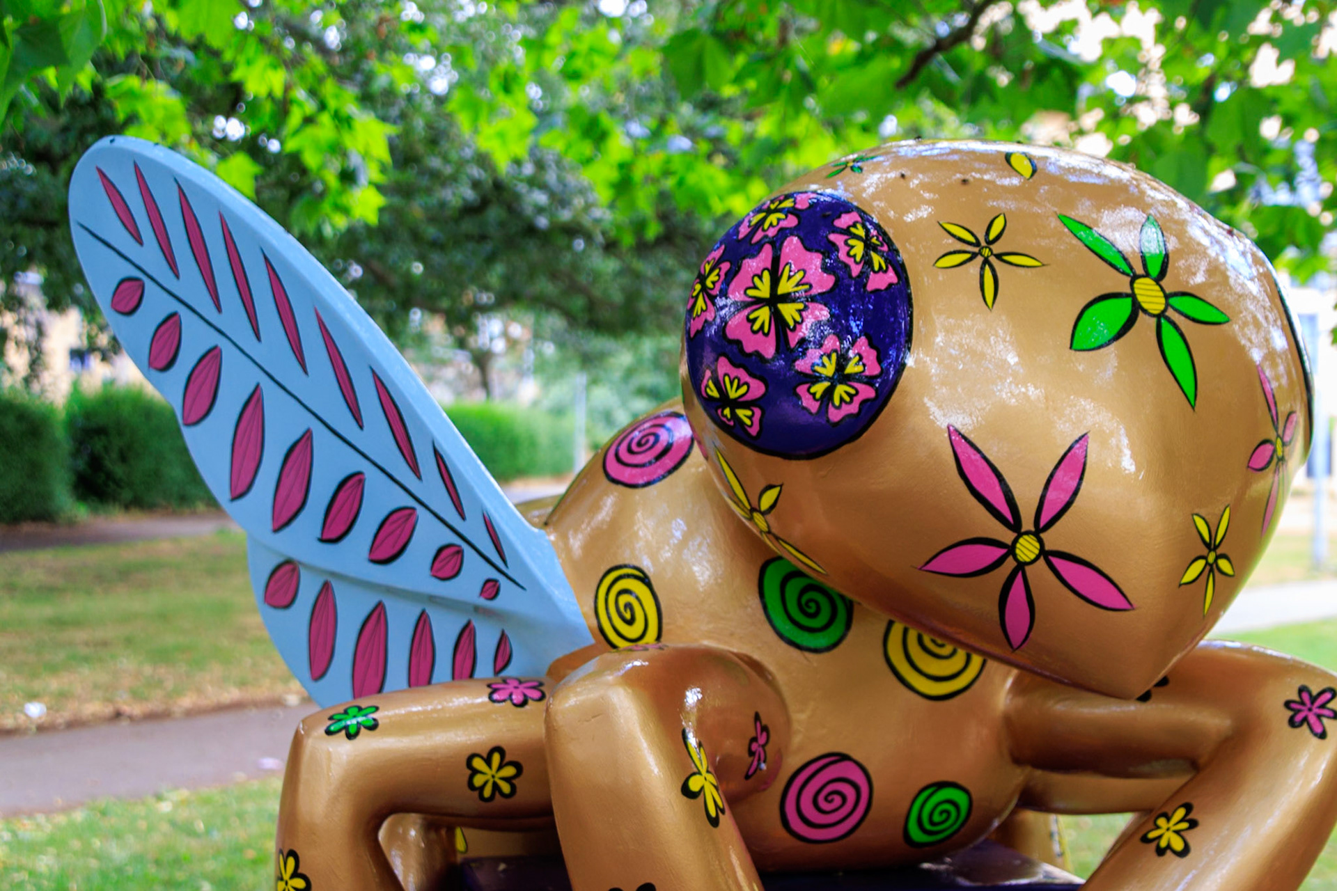 Buzz in the City - Blooming bee