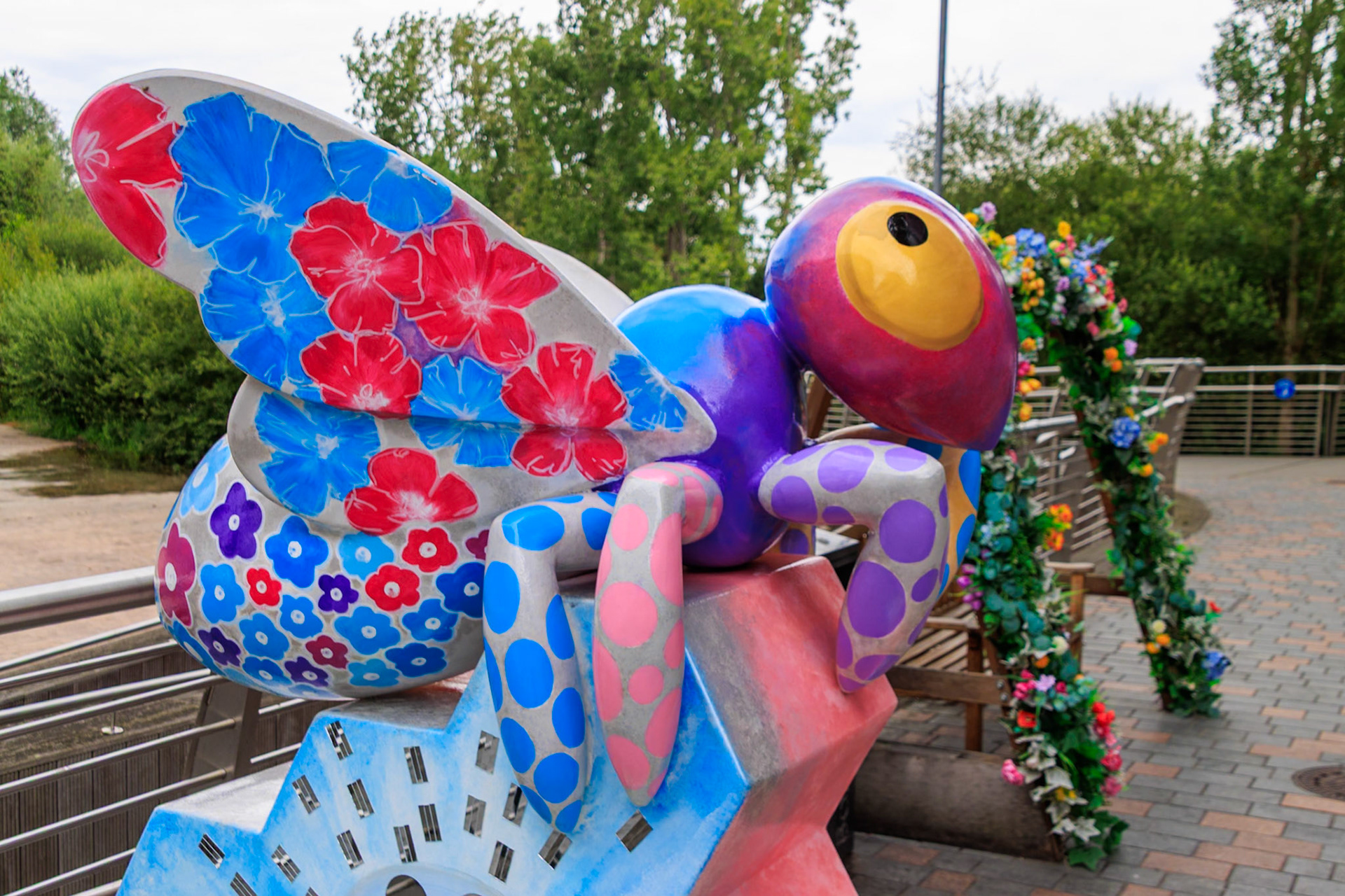 Buzz in the City - Reflections