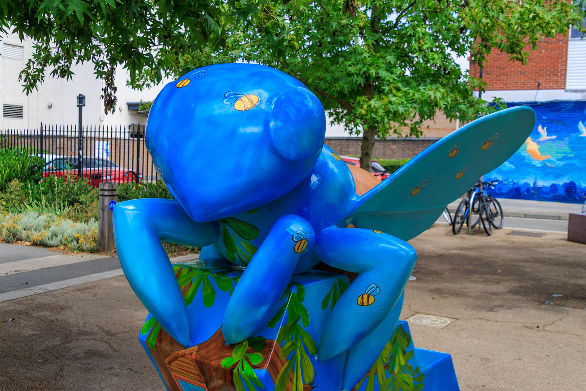 Buzz in the City - Following the bees