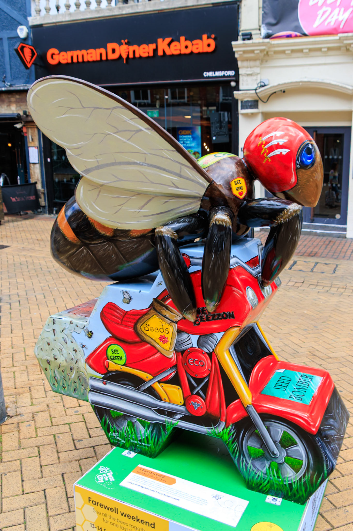 Buzz in the City - Born to rewild