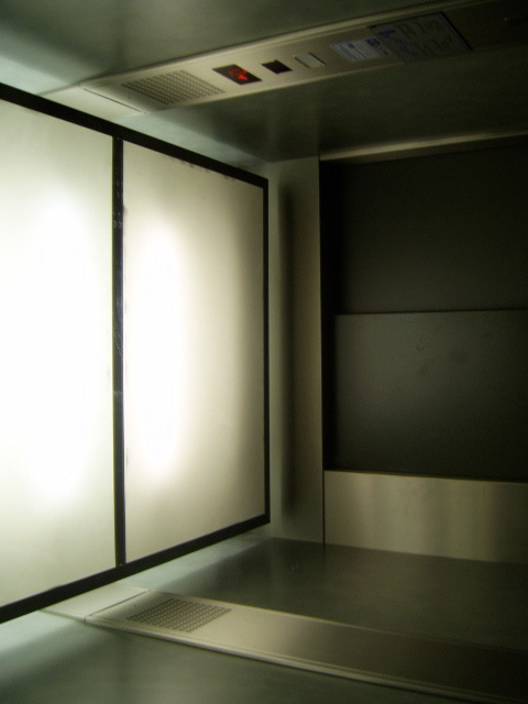 Elevator II - 2010 - photo - 100 x 150