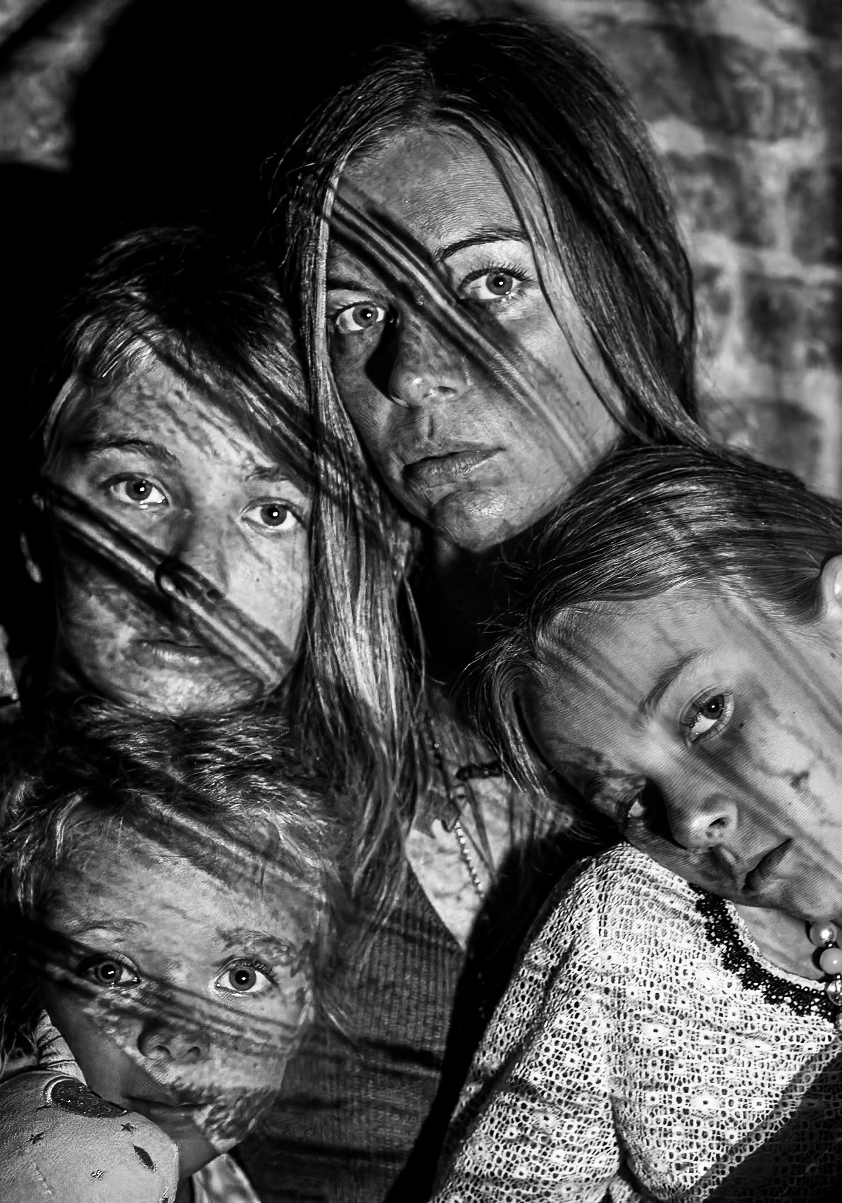 Olesya and her three daughters left the Zaporizhzhia region during the Russian invasion to take refuge in Lviv. Her husband Anton joined the army five months after the invasion. As a father of three, he could have avoided conscription. He rarely comes home and keeps in touch with his wife and daughters by phone.