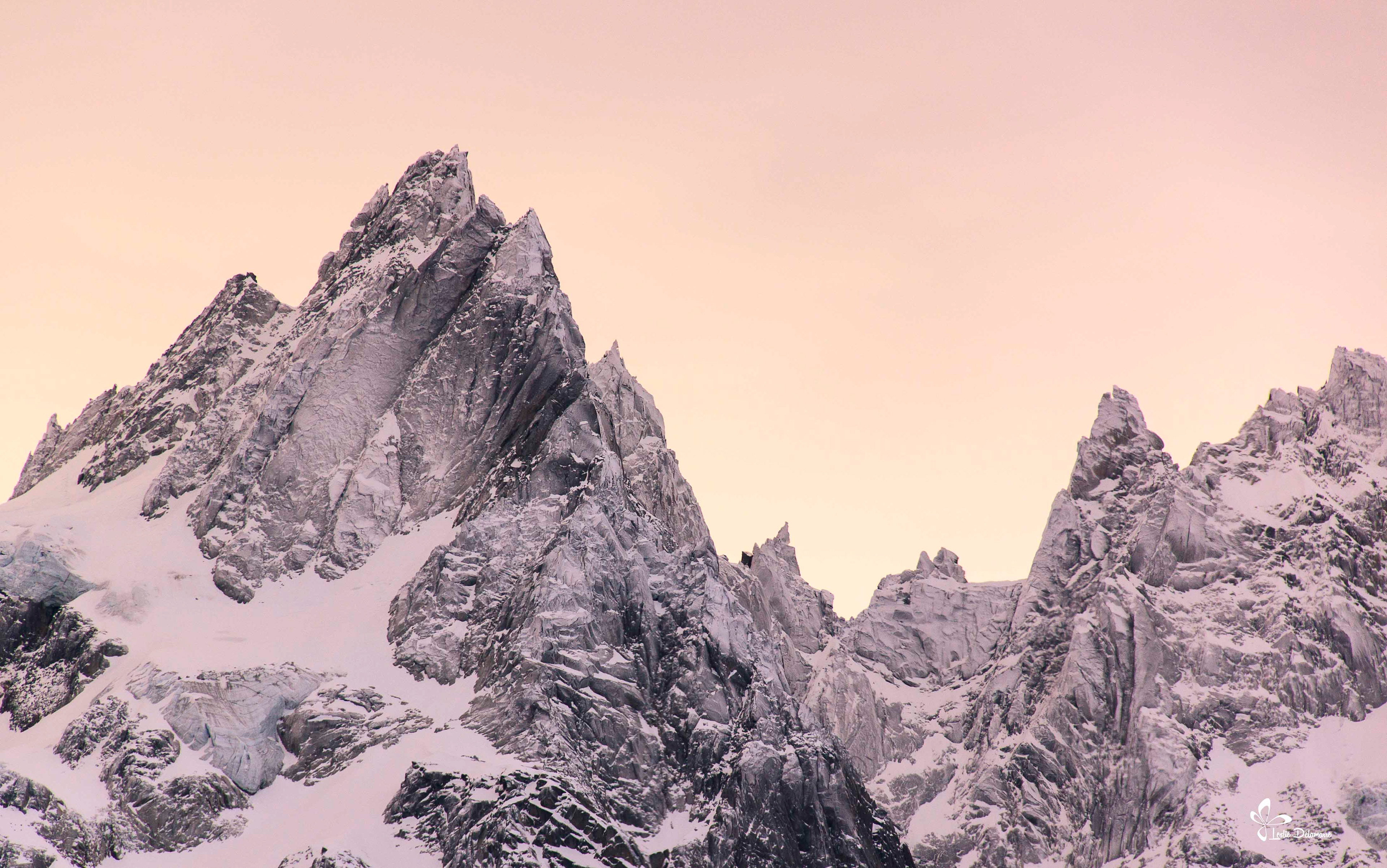 Aiguilles des Gands Charmoz. Chamonix