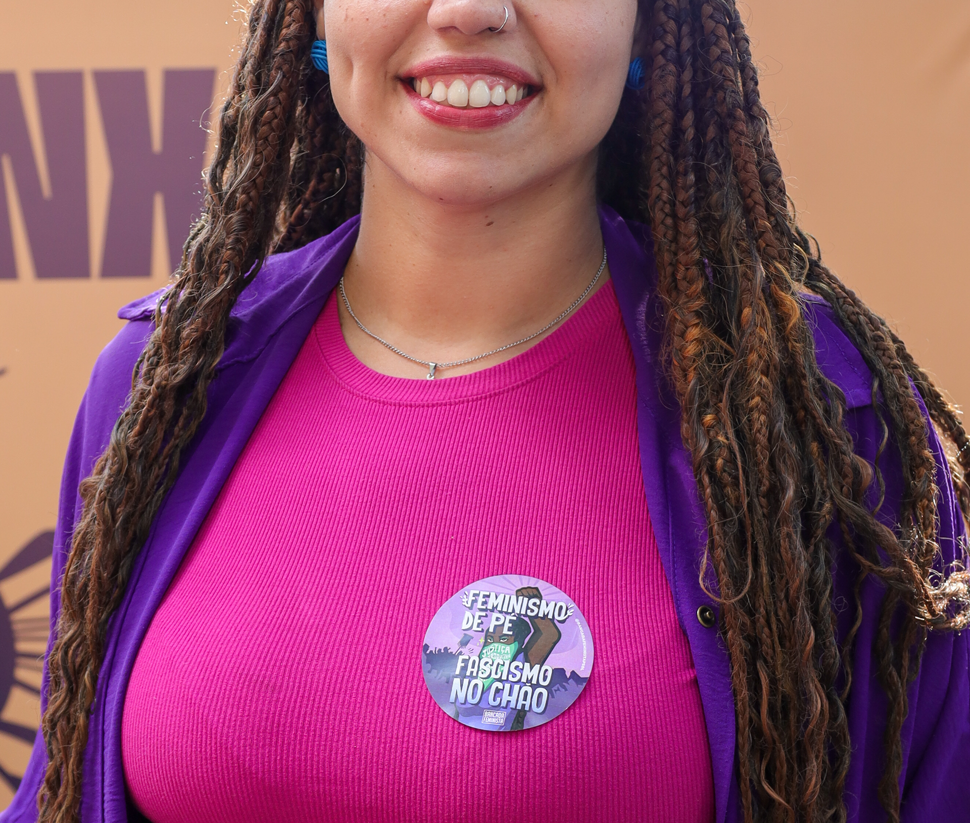 Co-vereadora usando o adesivo!