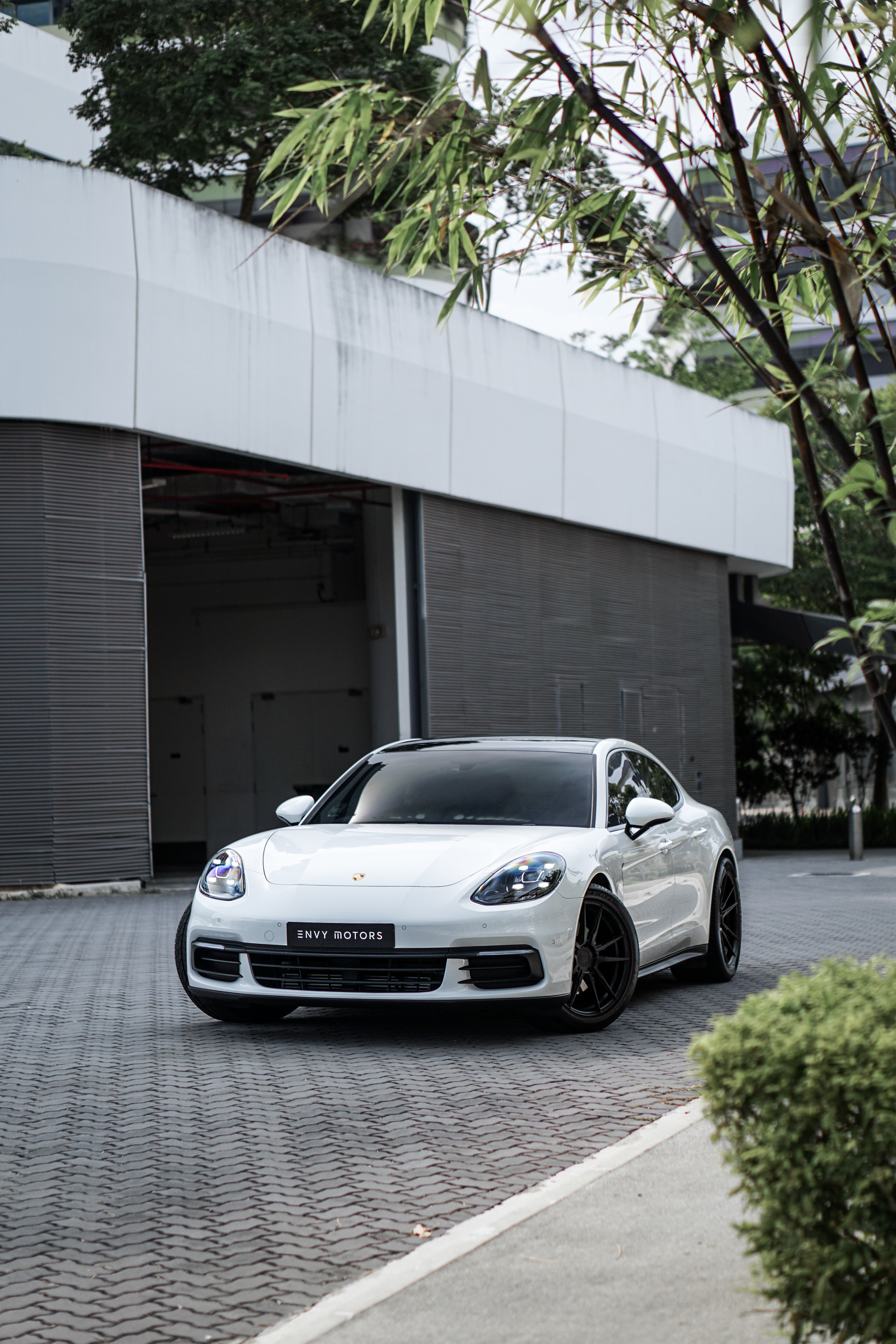 PORSCHE PANAMERA 4