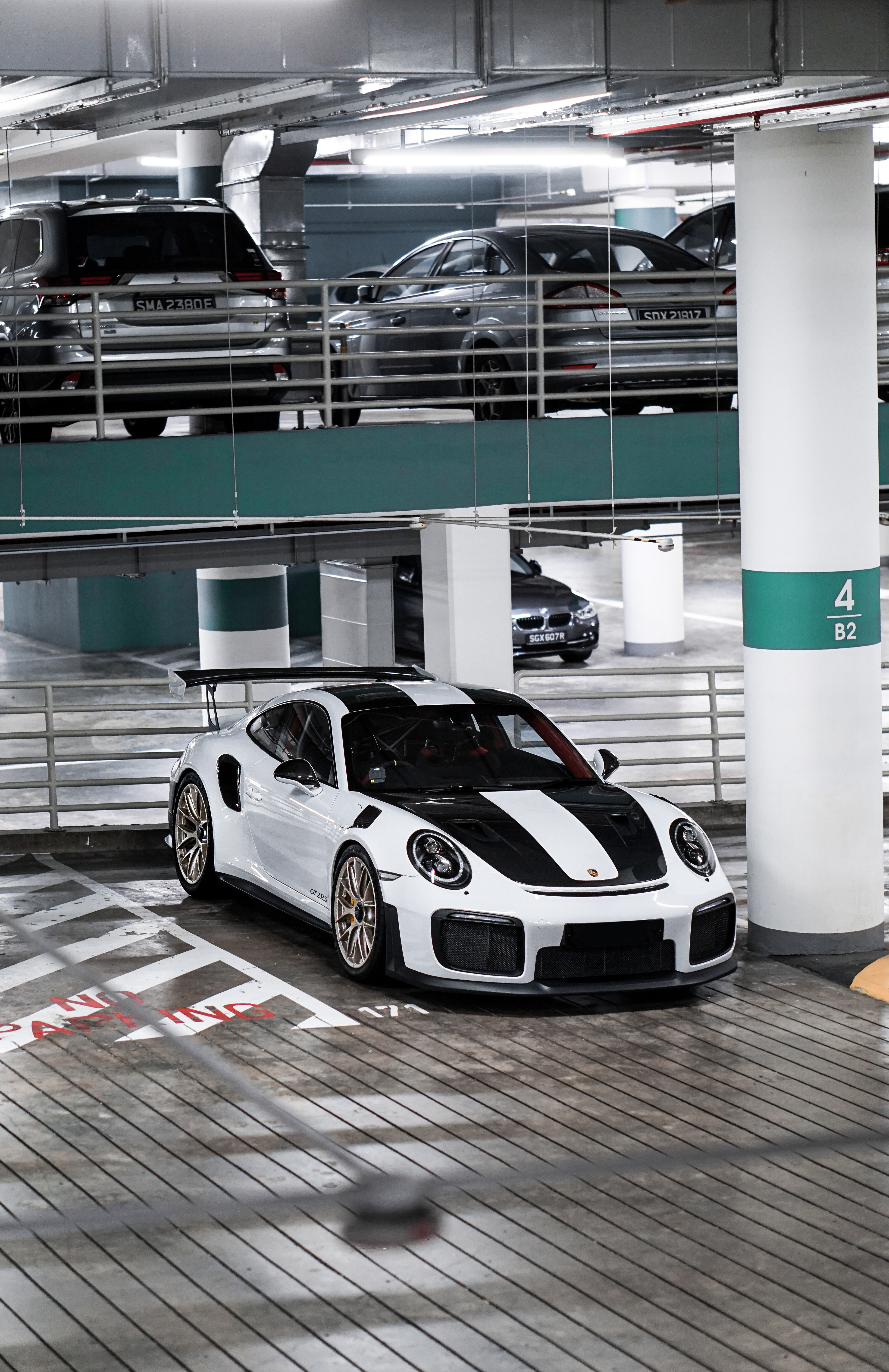 PORSCHE 911 GT2RS