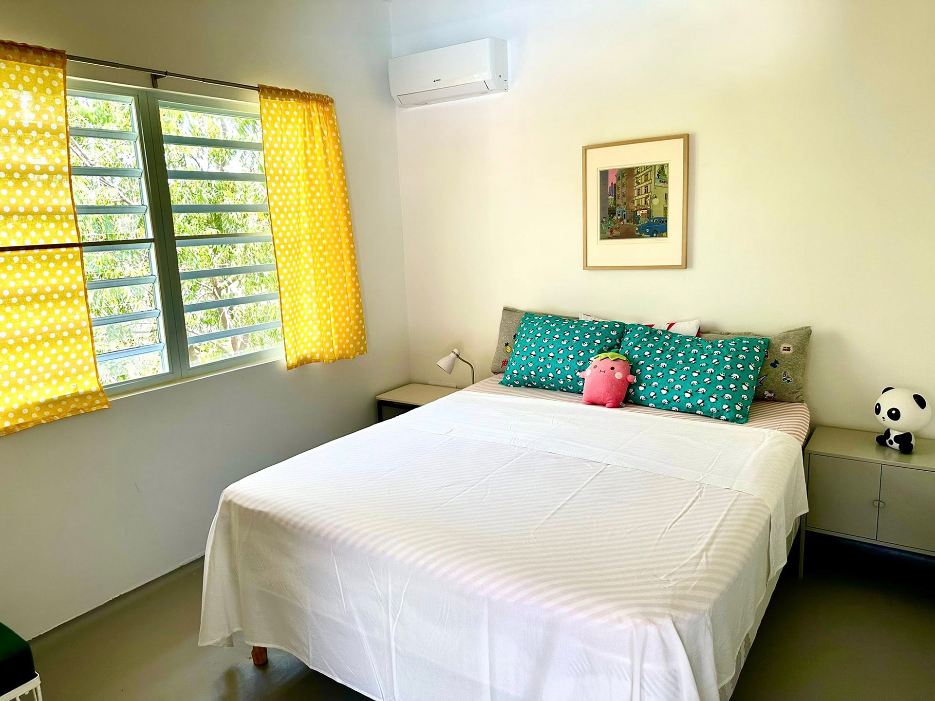BEDROOM 2