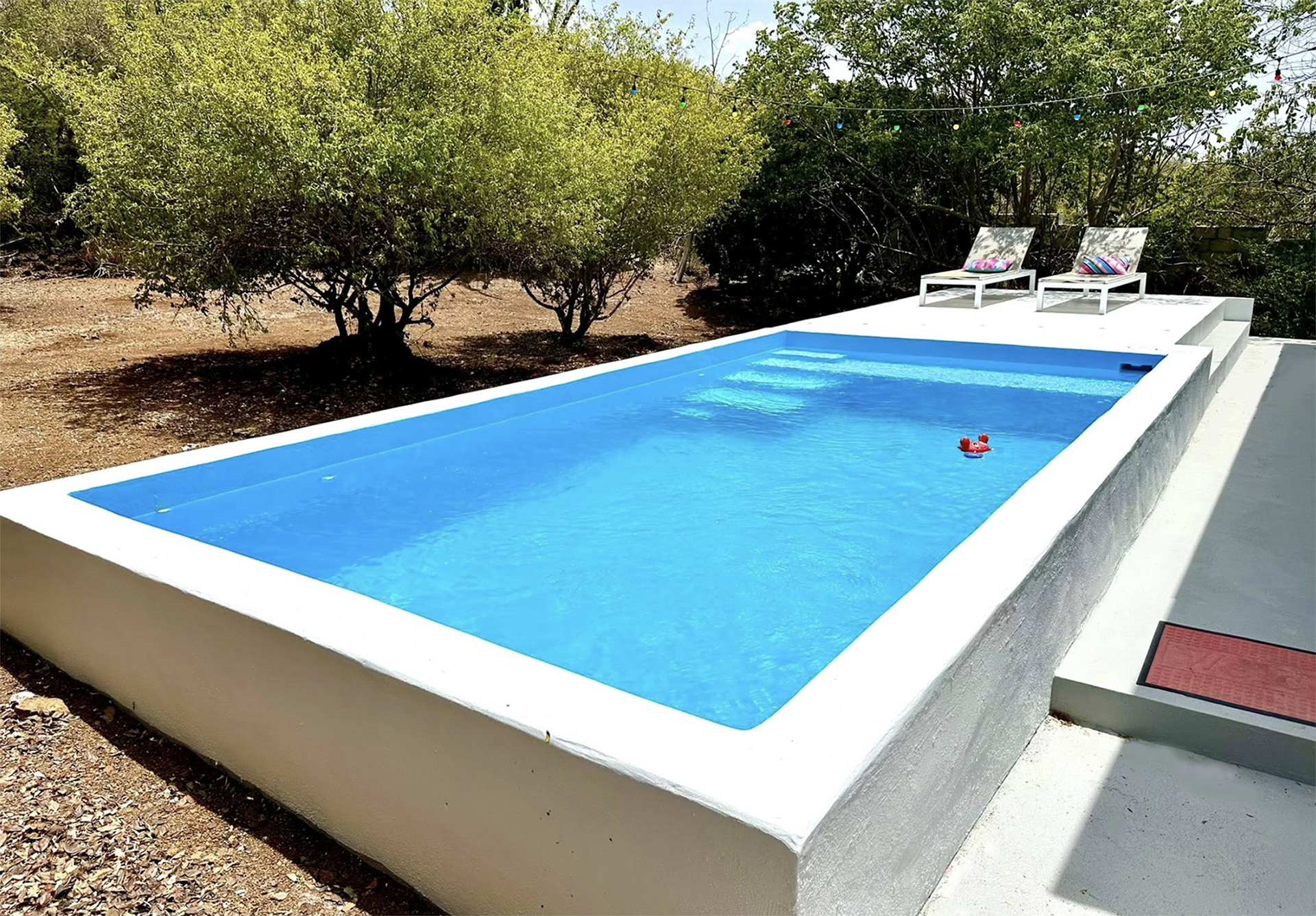PRIVATE SWIMMINGPOOL