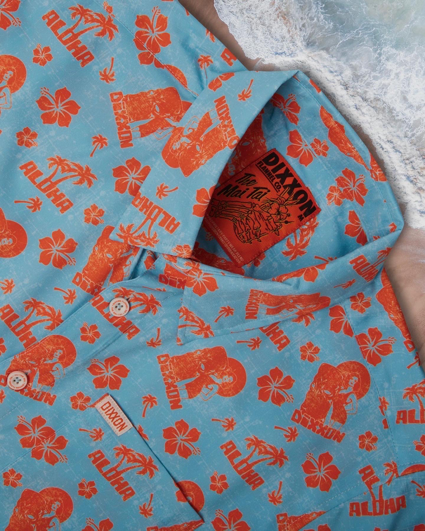 PATTERN AND NECK LABEL/TRIM