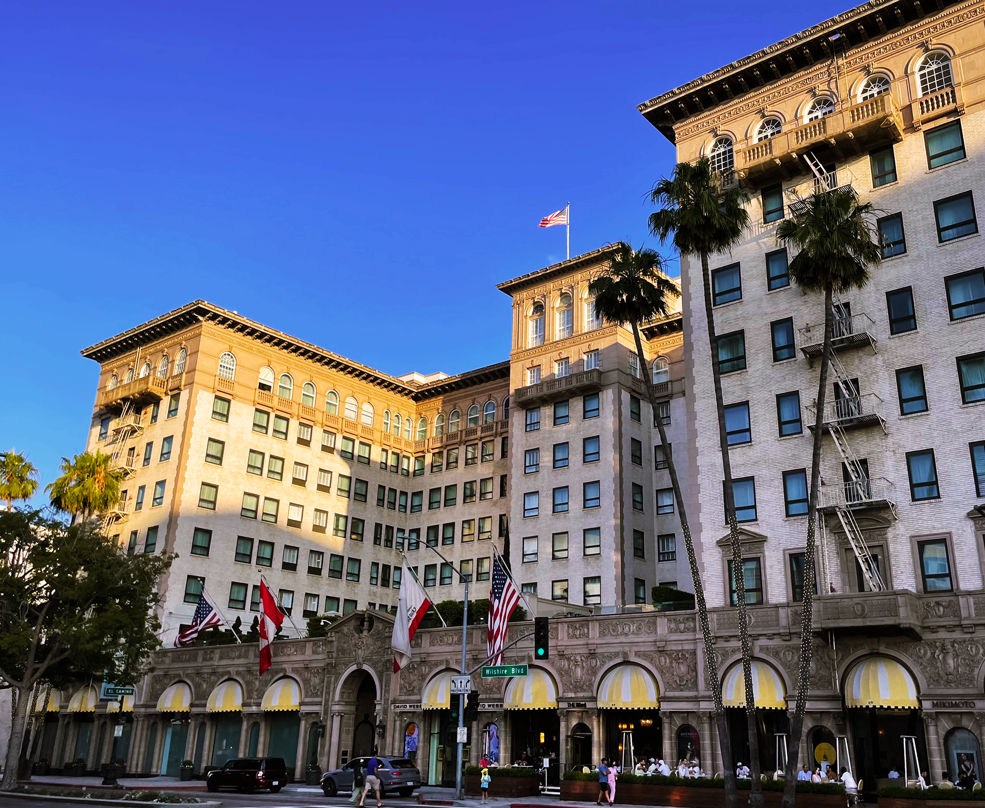 Wilshire Blvd