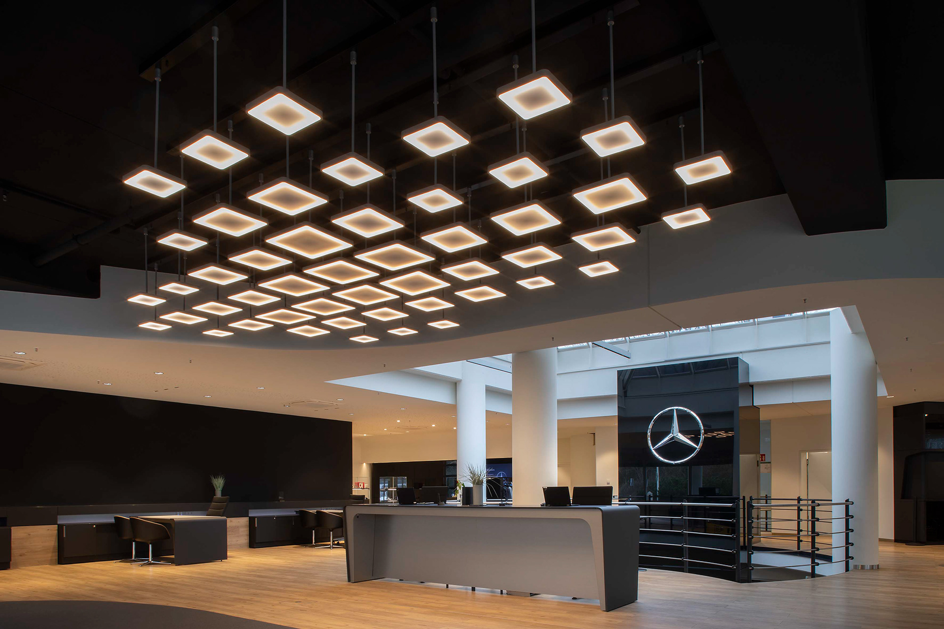 Lichtkonzepte Mercedes Benz Verkaufsräume