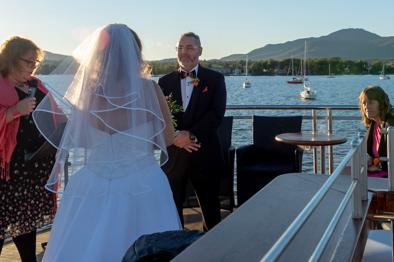 Mariage sur un bateau, wow!