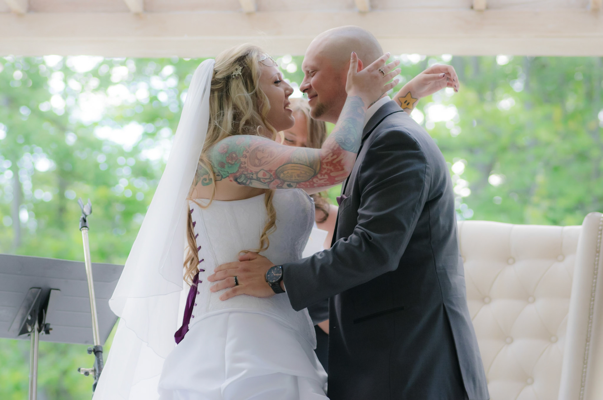 Embrasser la mariée